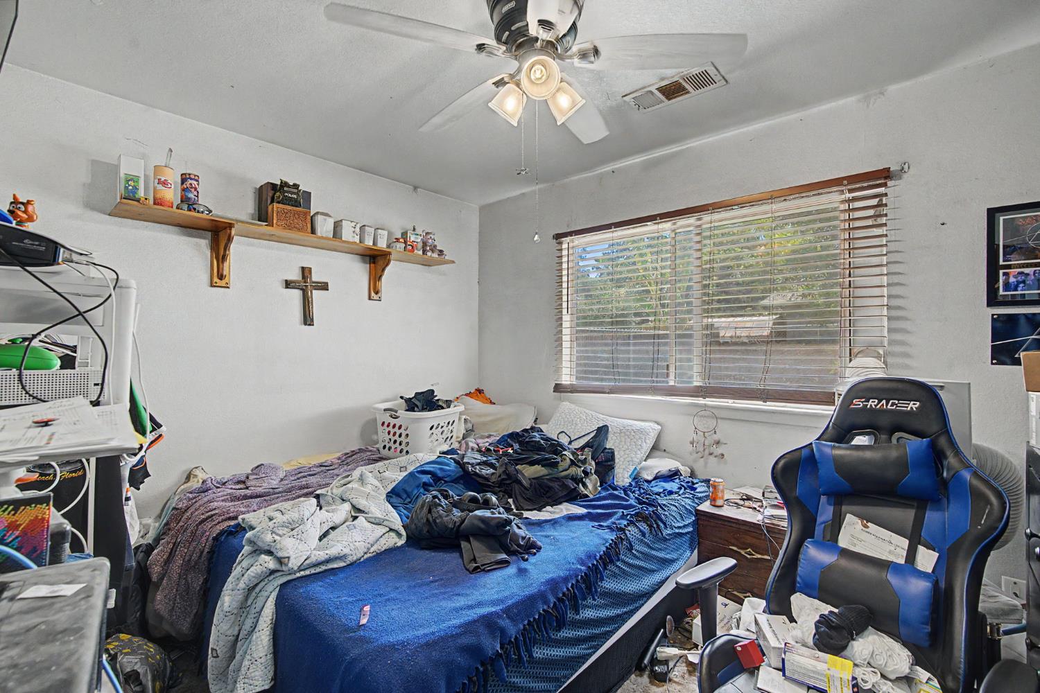 10129 Heath St, Hanford, CA 93230