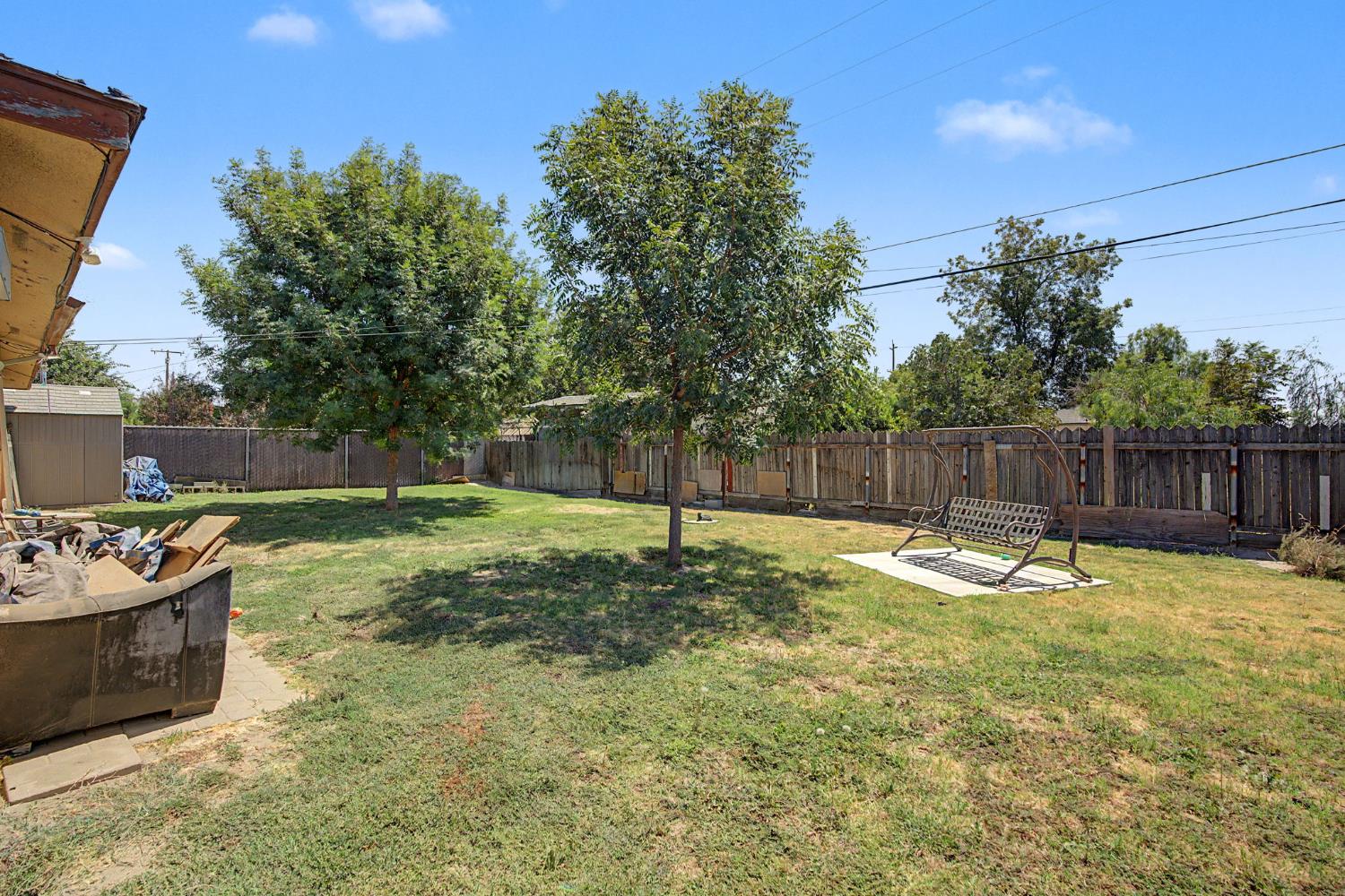 10129 Heath St, Hanford, CA 93230