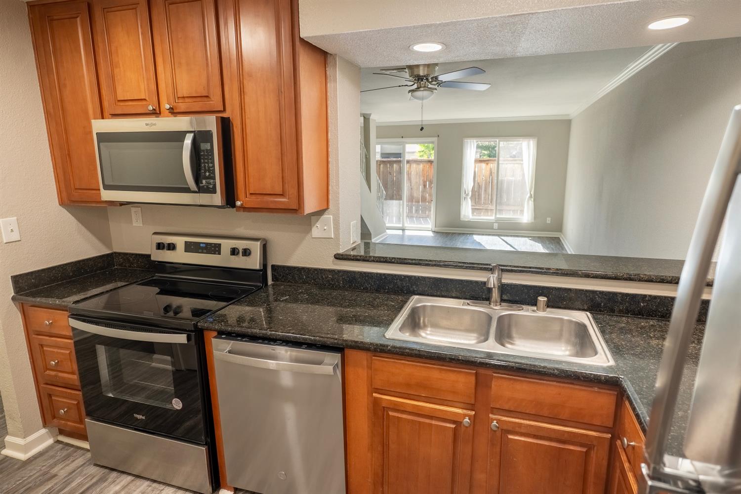 7166 N Fruit Ave #178, Fresno, CA 93711