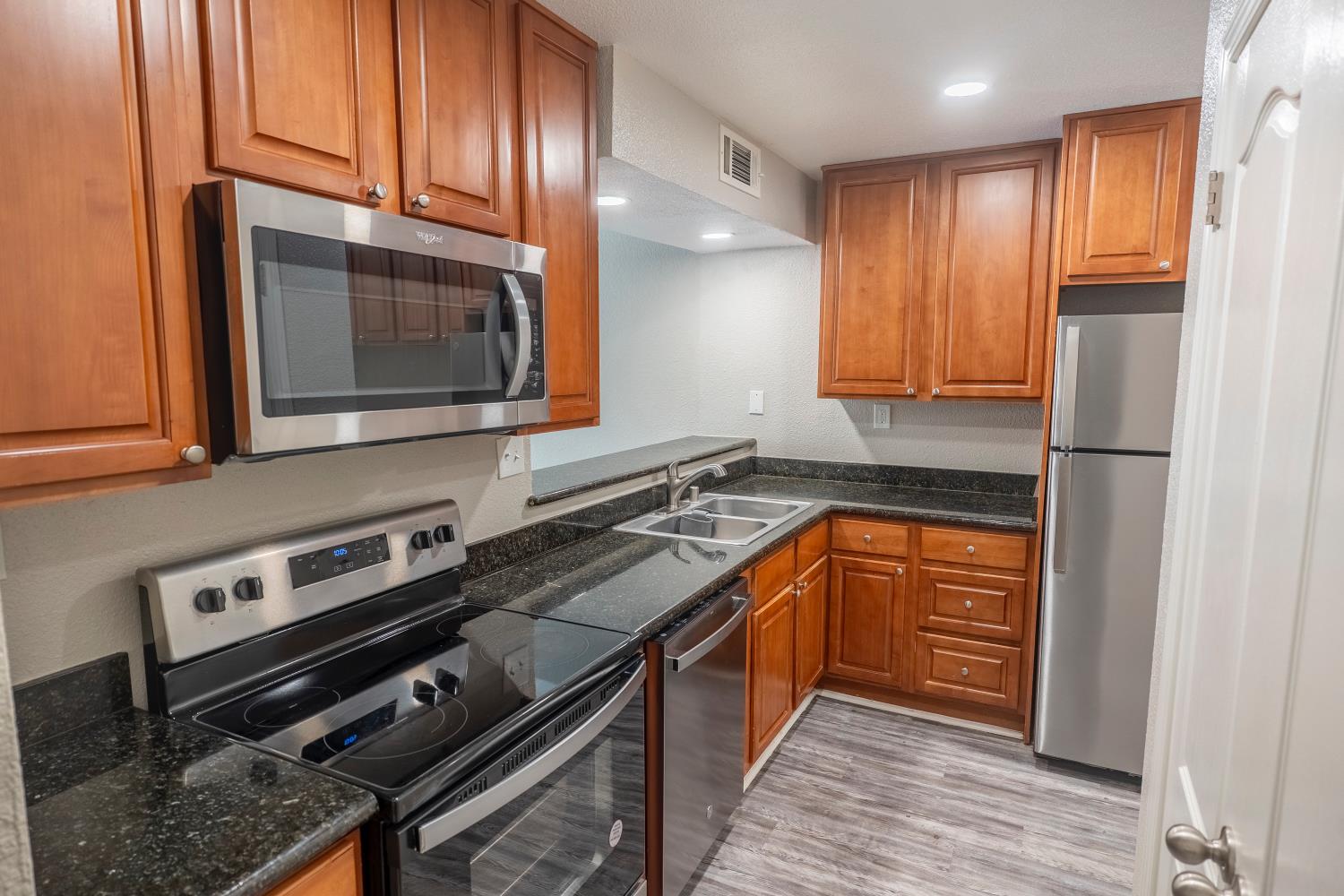 7166 N Fruit Ave #178, Fresno, CA 93711