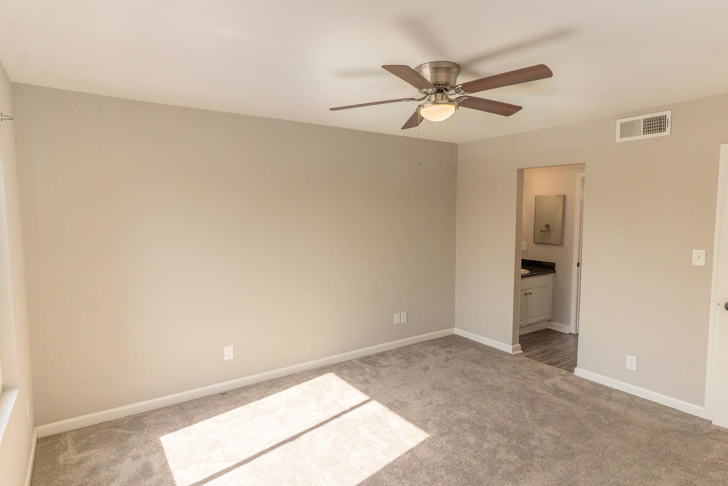 7166 N Fruit Ave #178, Fresno, CA 93711