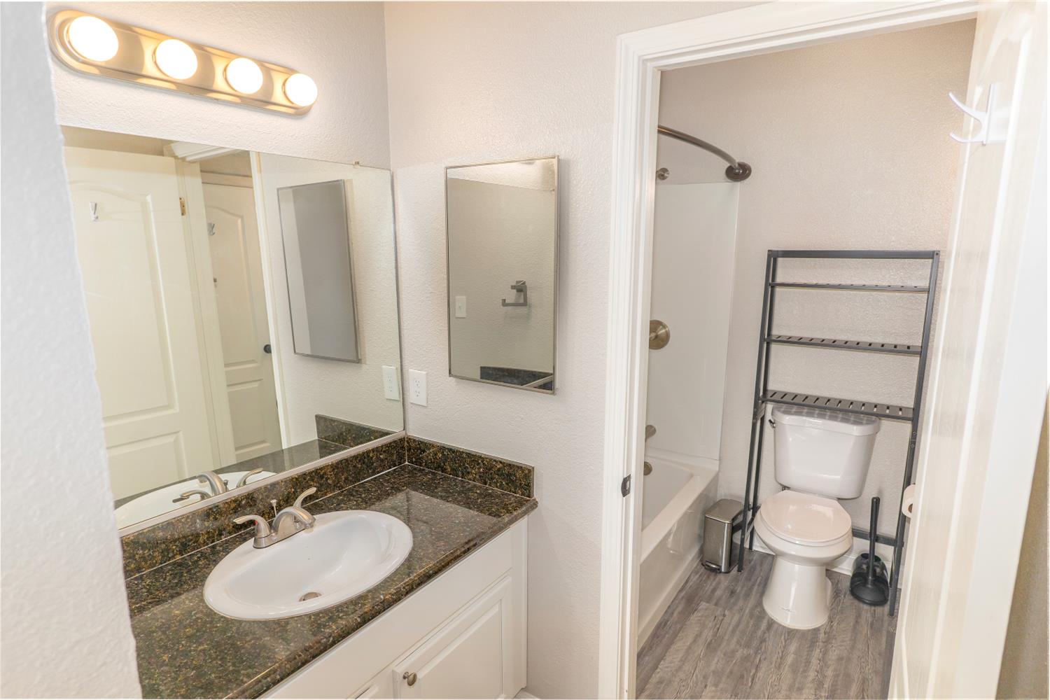 7166 N Fruit Ave #178, Fresno, CA 93711