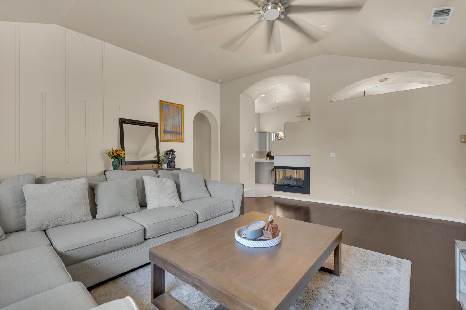 5671 W Athens Ave, Fresno, CA 93722