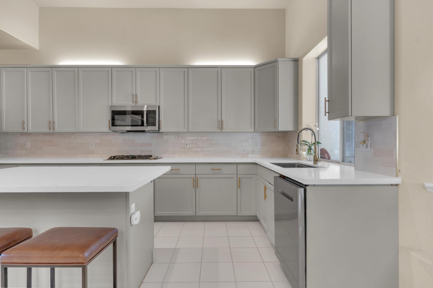 5671 W Athens Ave, Fresno, CA 93722