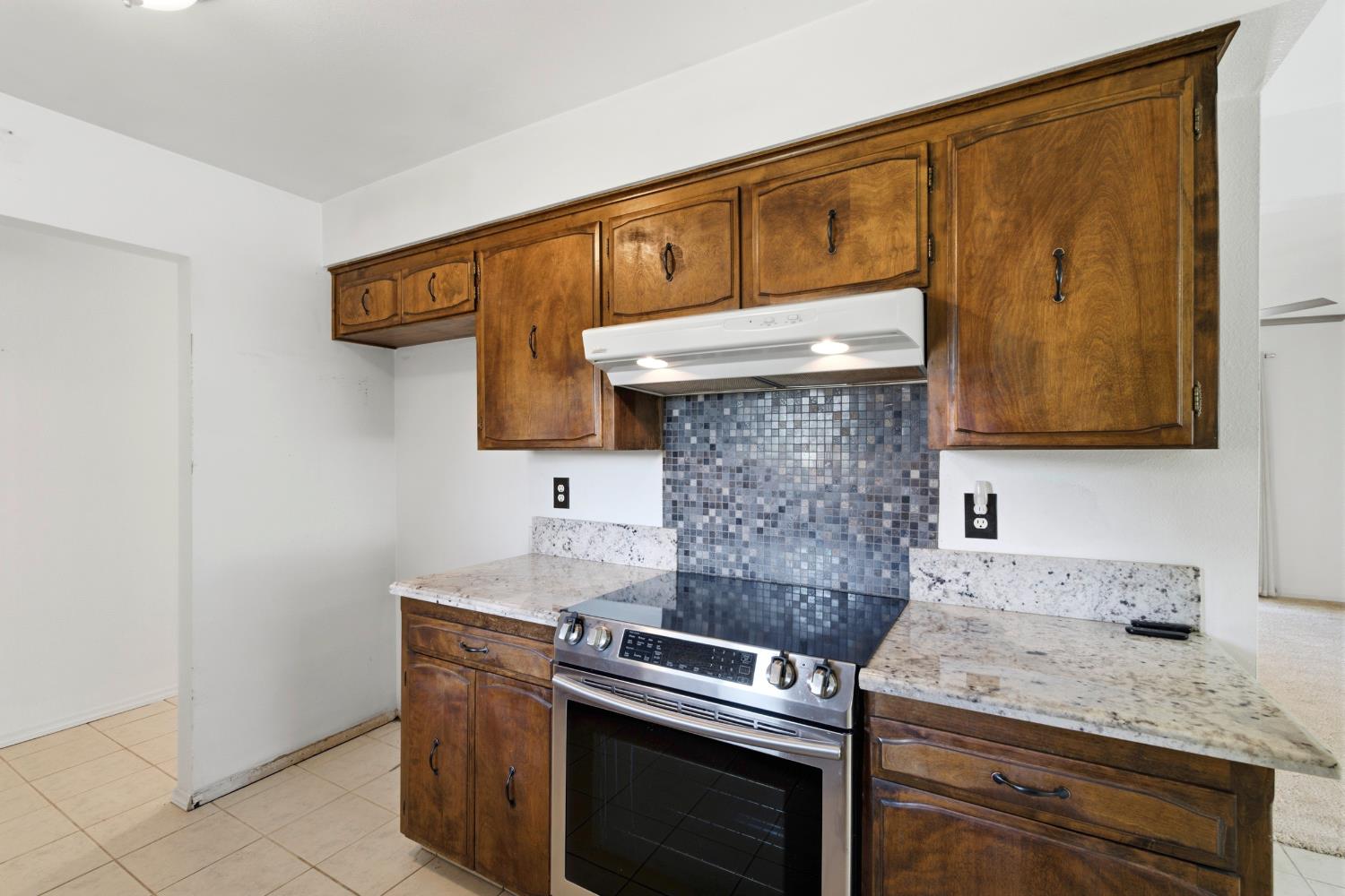 509 Ashlan Way, Madera, CA 93638