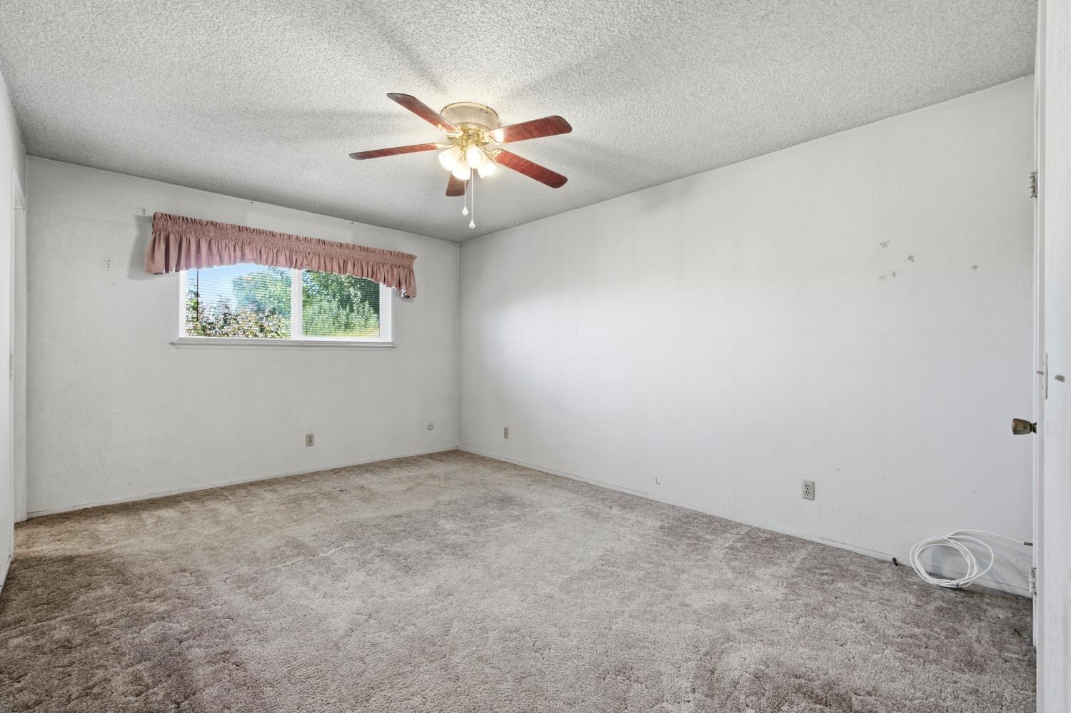 509 Ashlan Way, Madera, CA 93638