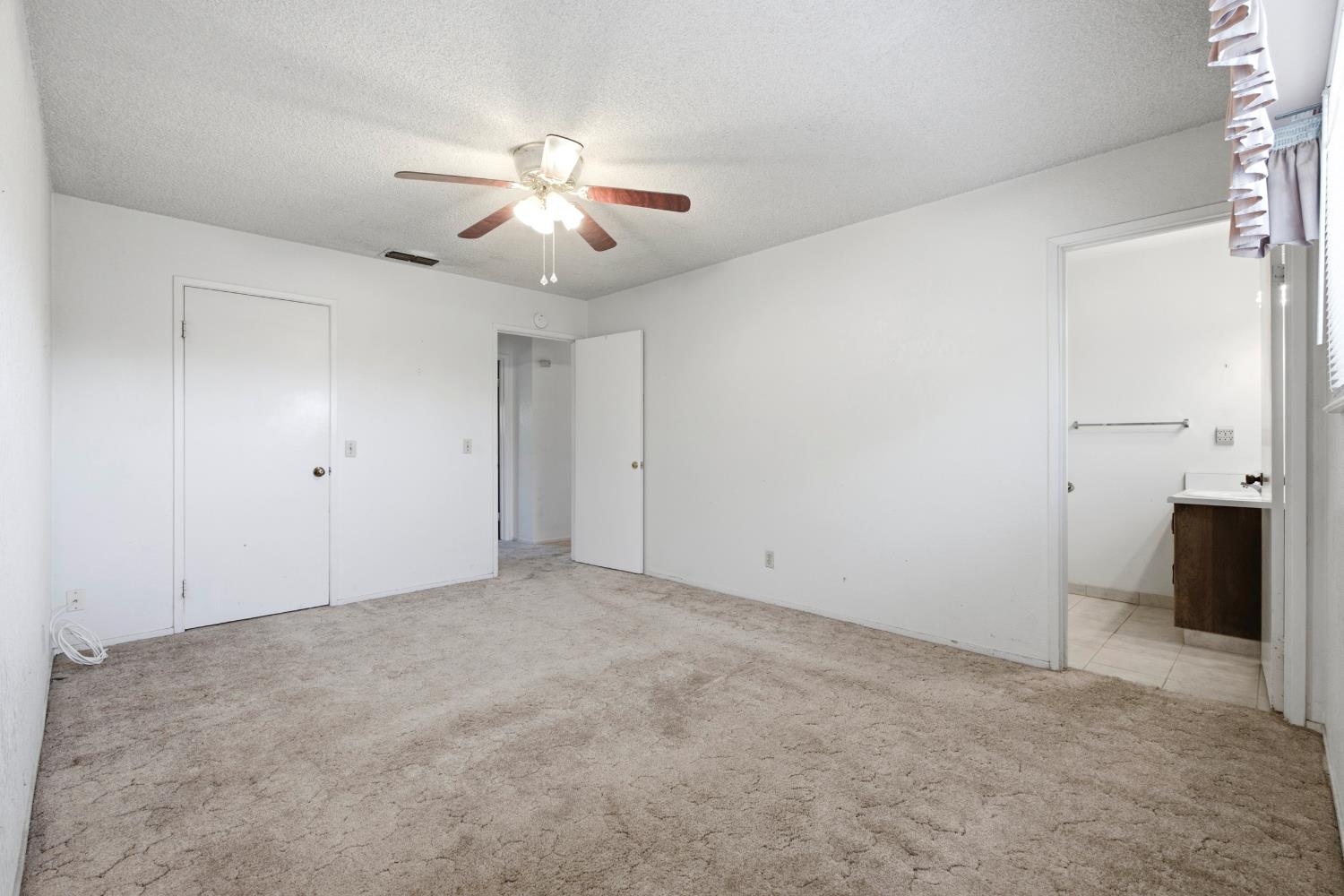 509 Ashlan Way, Madera, CA 93638