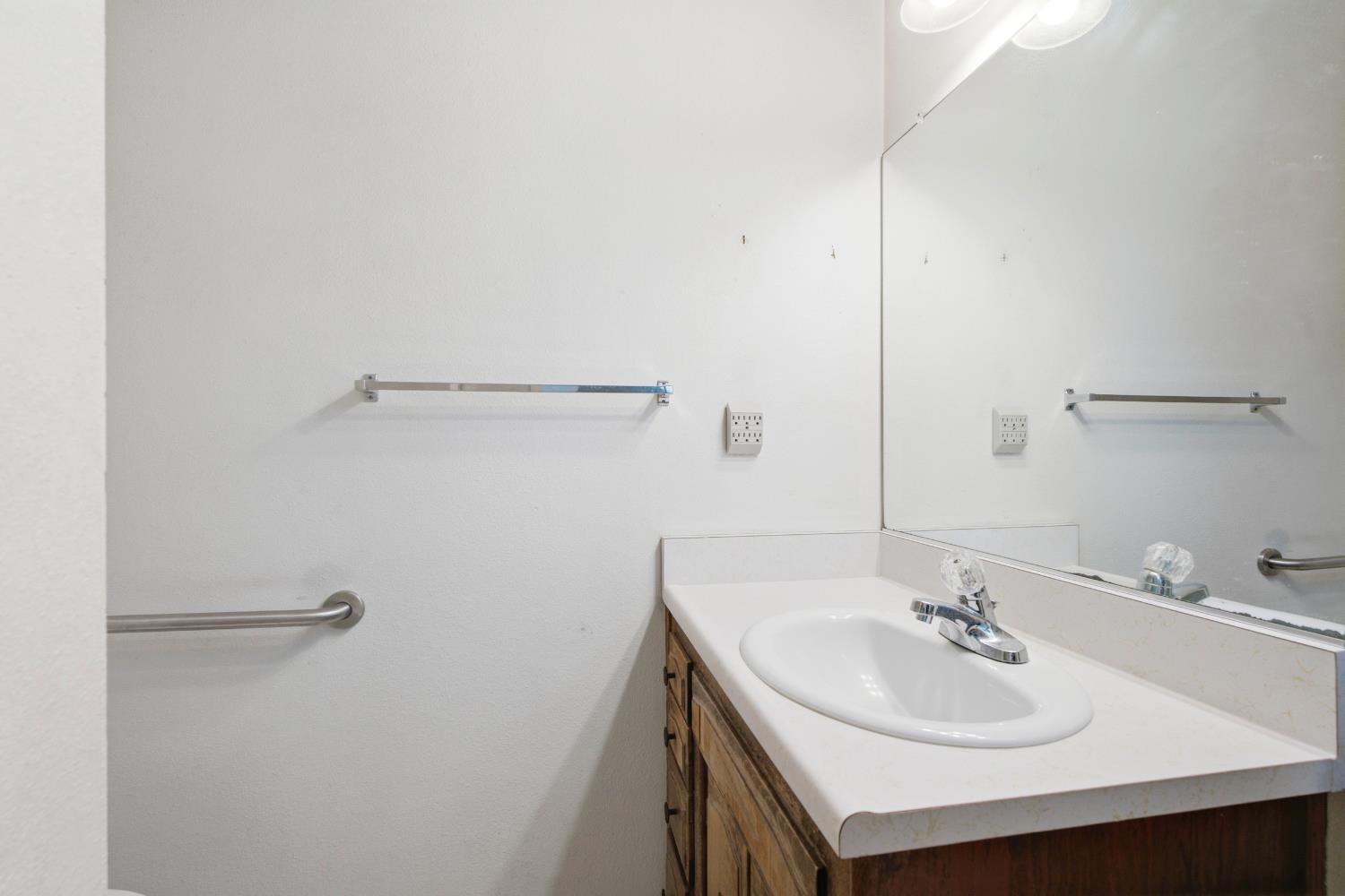 509 Ashlan Way, Madera, CA 93638