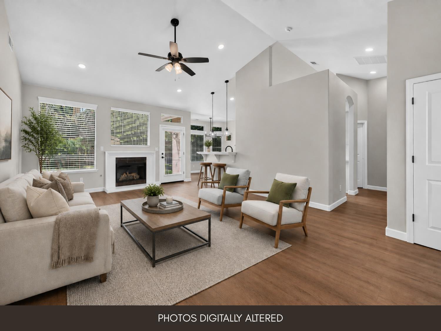 1039 E Hogan Ave, Fresno, CA 93730
