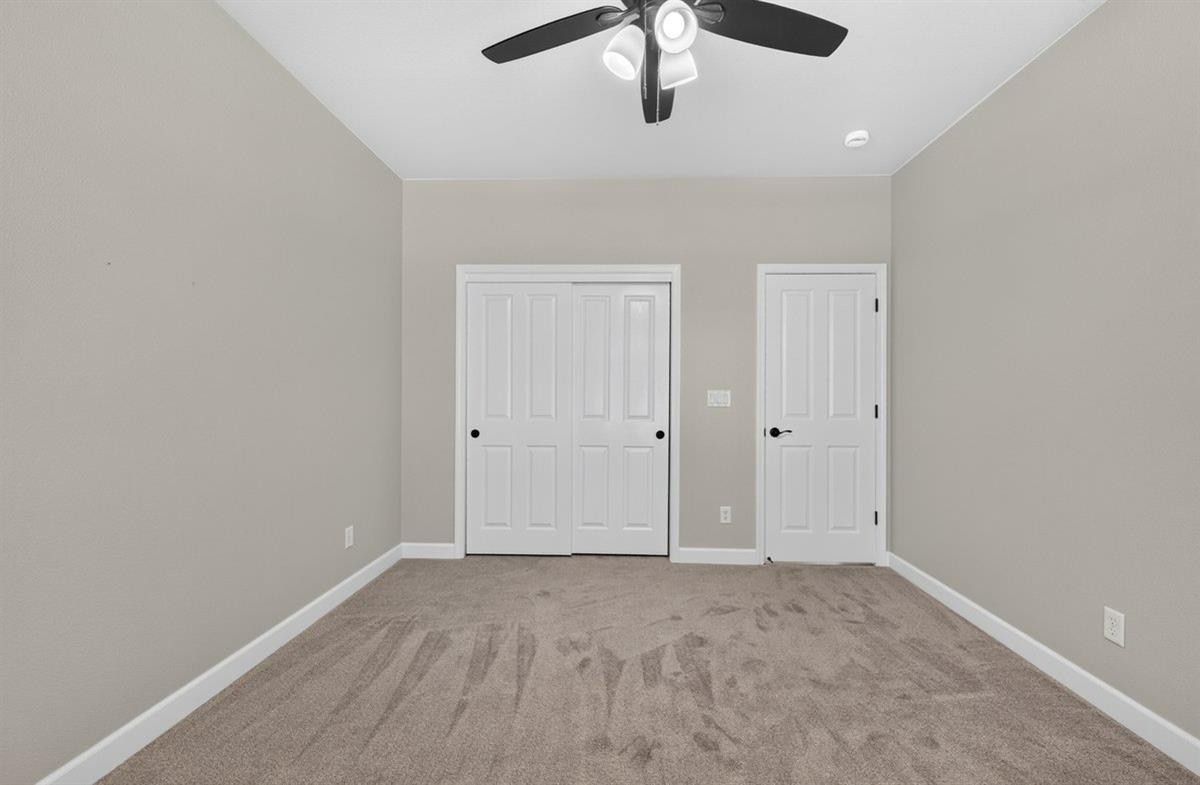 1039 E Hogan Ave, Fresno, CA 93730