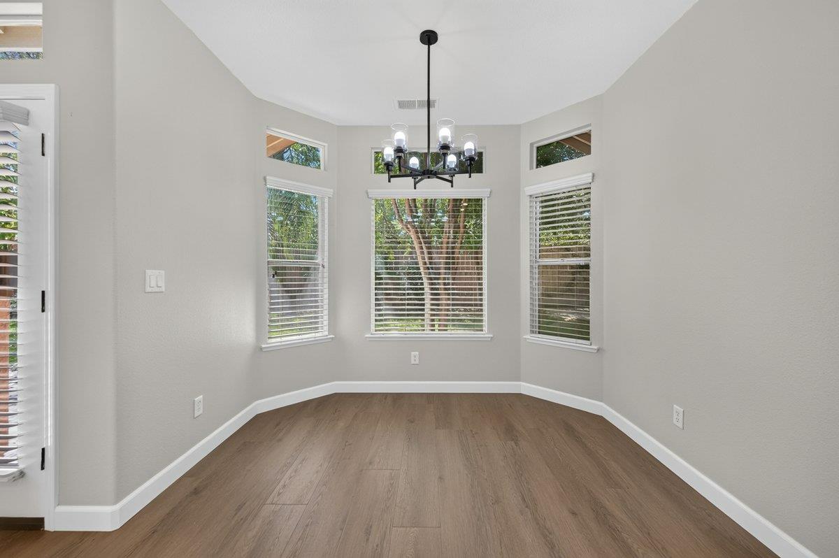 1039 E Hogan Ave, Fresno, CA 93730