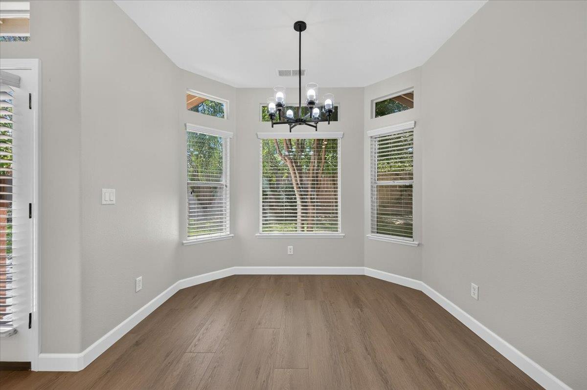 1039 E Hogan Ave, Fresno, CA 93730