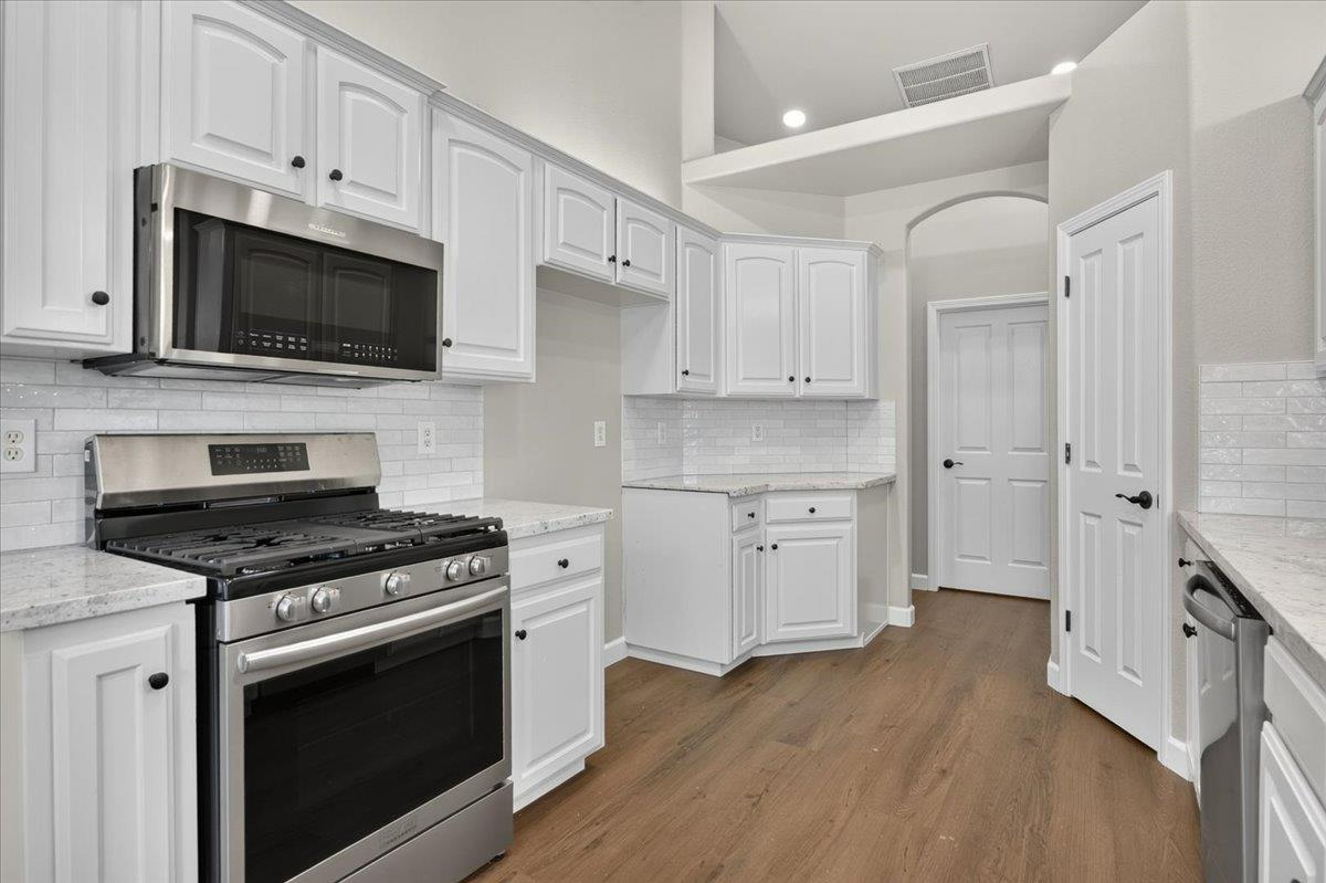 1039 E Hogan Ave, Fresno, CA 93730