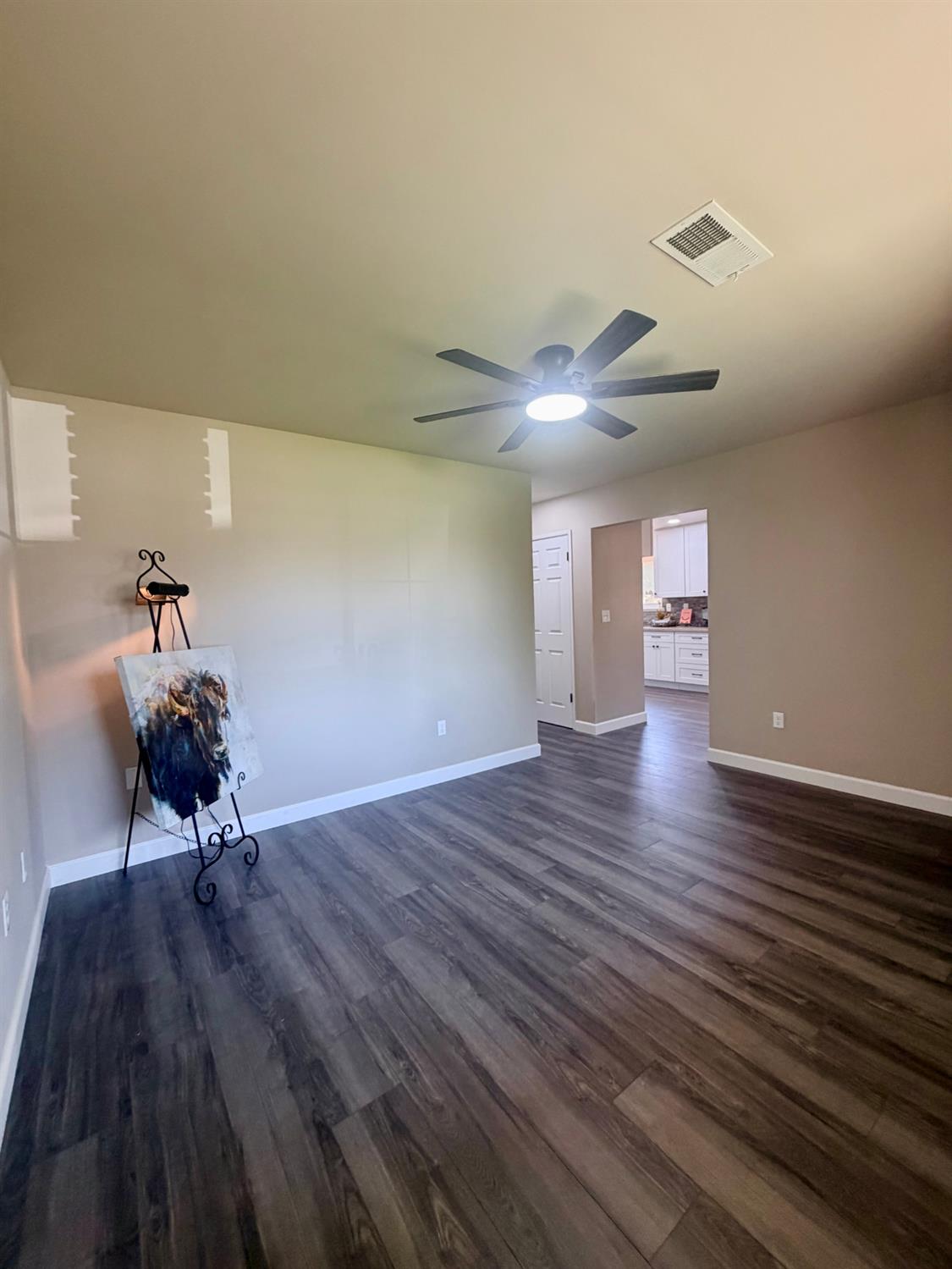 301 Mariposa St, Kingsburg, CA 93631