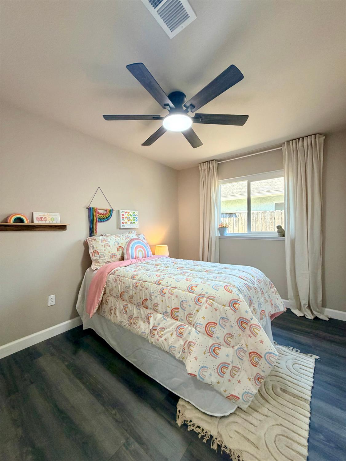 301 Mariposa St, Kingsburg, CA 93631