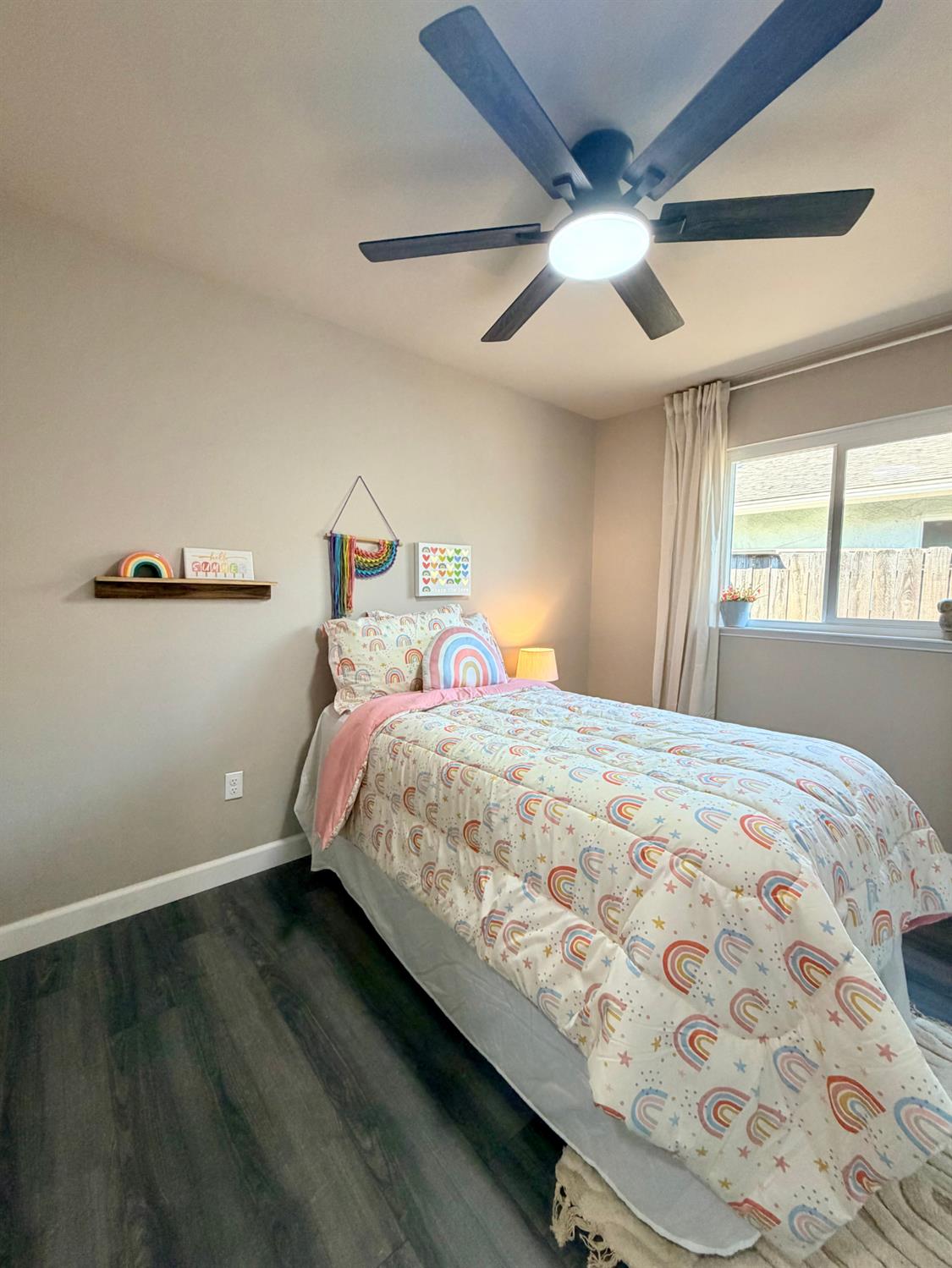 301 Mariposa St, Kingsburg, CA 93631