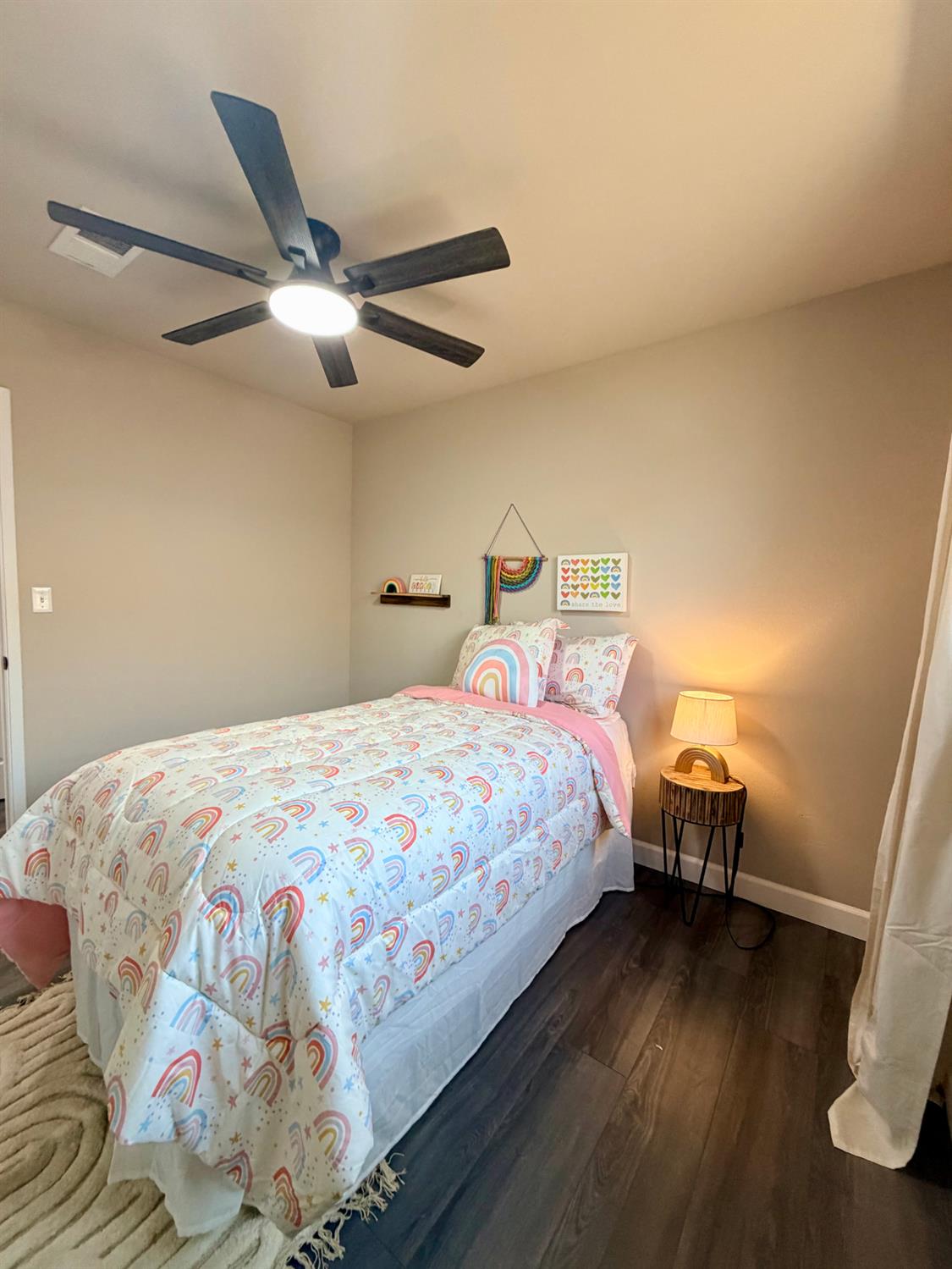 301 Mariposa St, Kingsburg, CA 93631