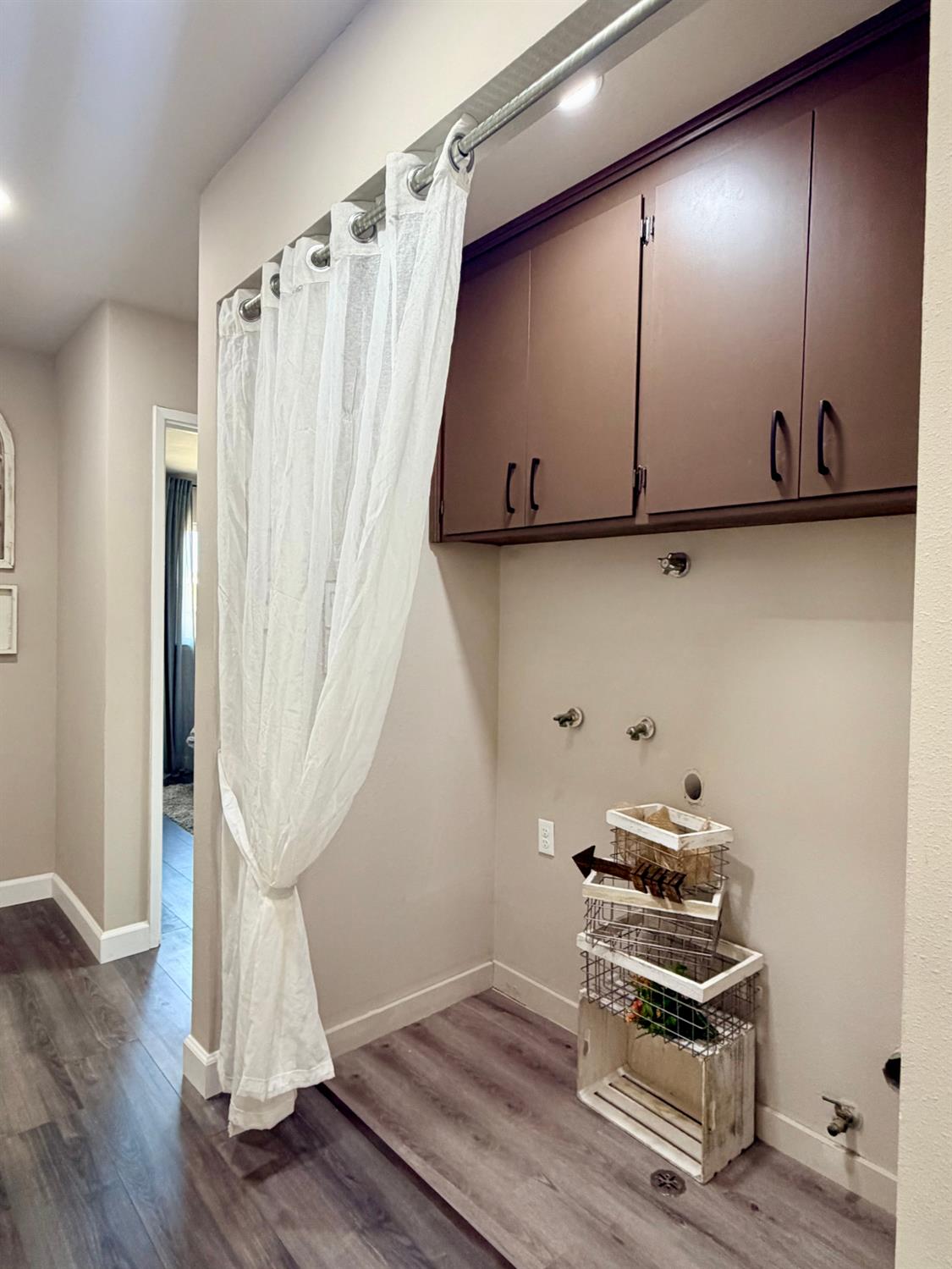 301 Mariposa St, Kingsburg, CA 93631