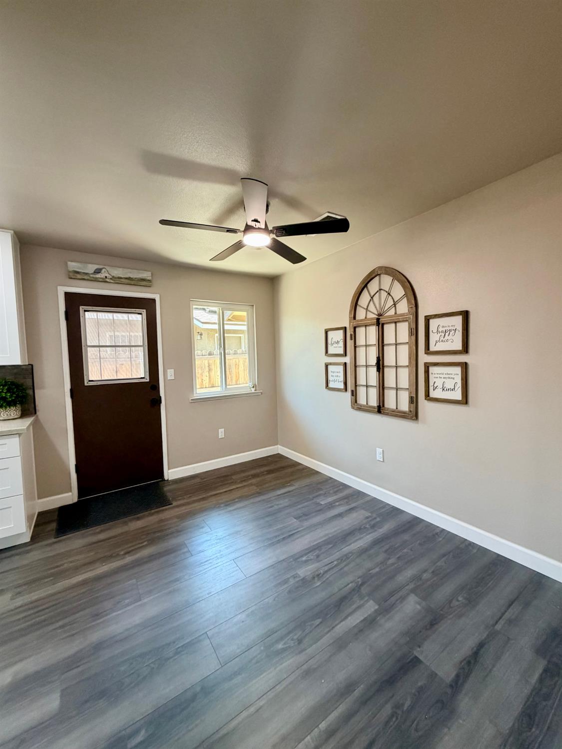 301 Mariposa St, Kingsburg, CA 93631