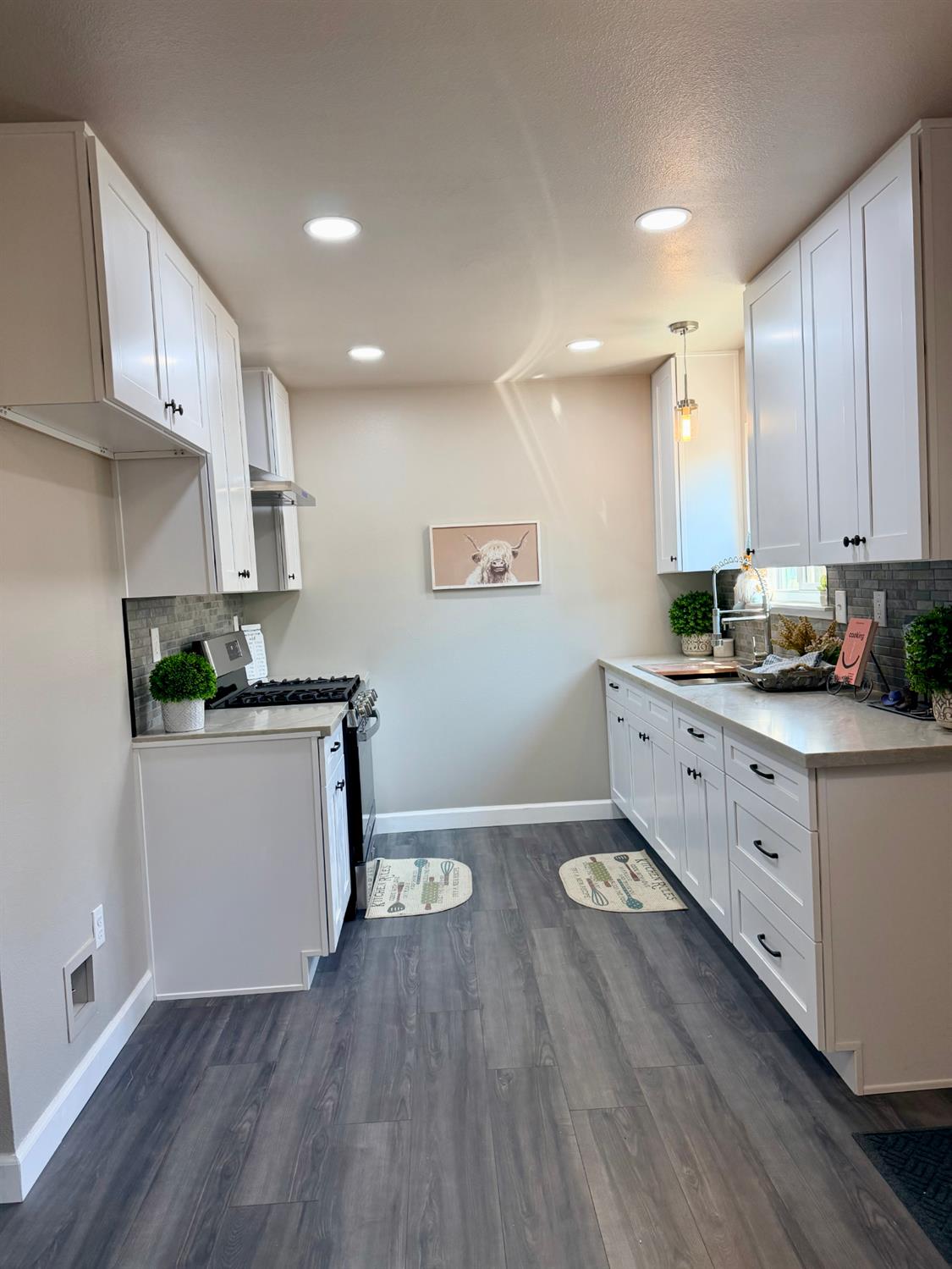 301 Mariposa St, Kingsburg, CA 93631