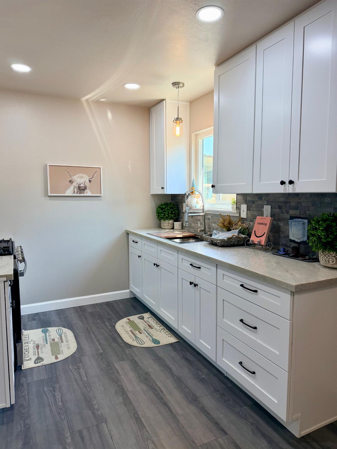 301 Mariposa St, Kingsburg, CA 93631
