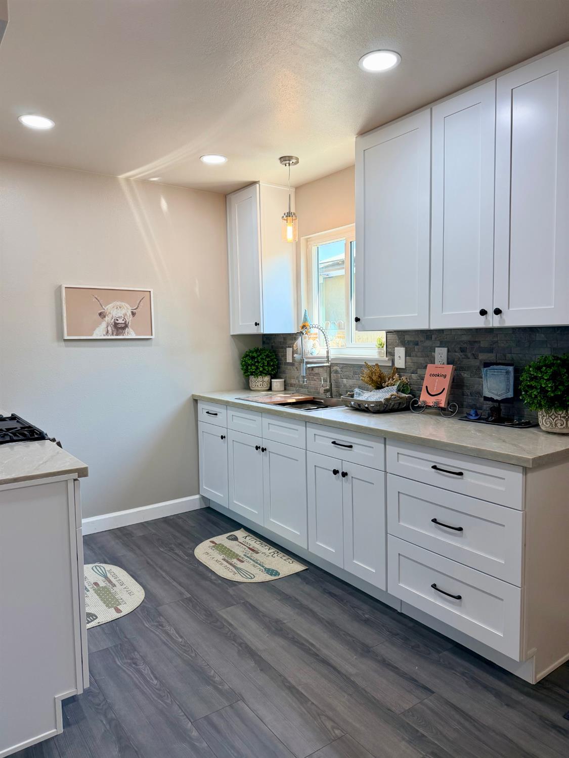 301 Mariposa St, Kingsburg, CA 93631