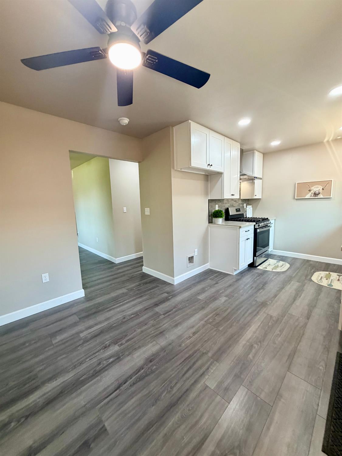 301 Mariposa St, Kingsburg, CA 93631