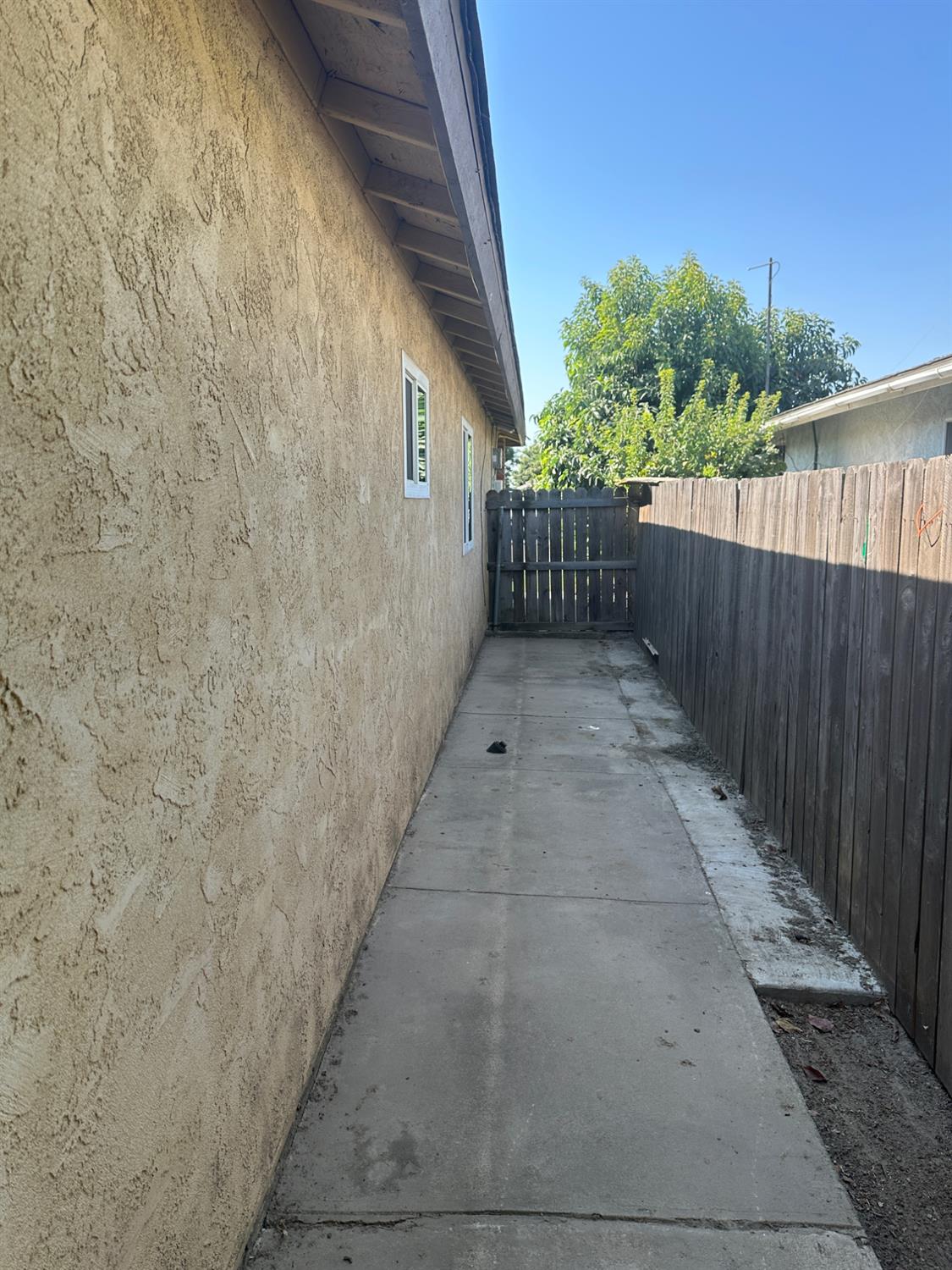 301 Mariposa St, Kingsburg, CA 93631