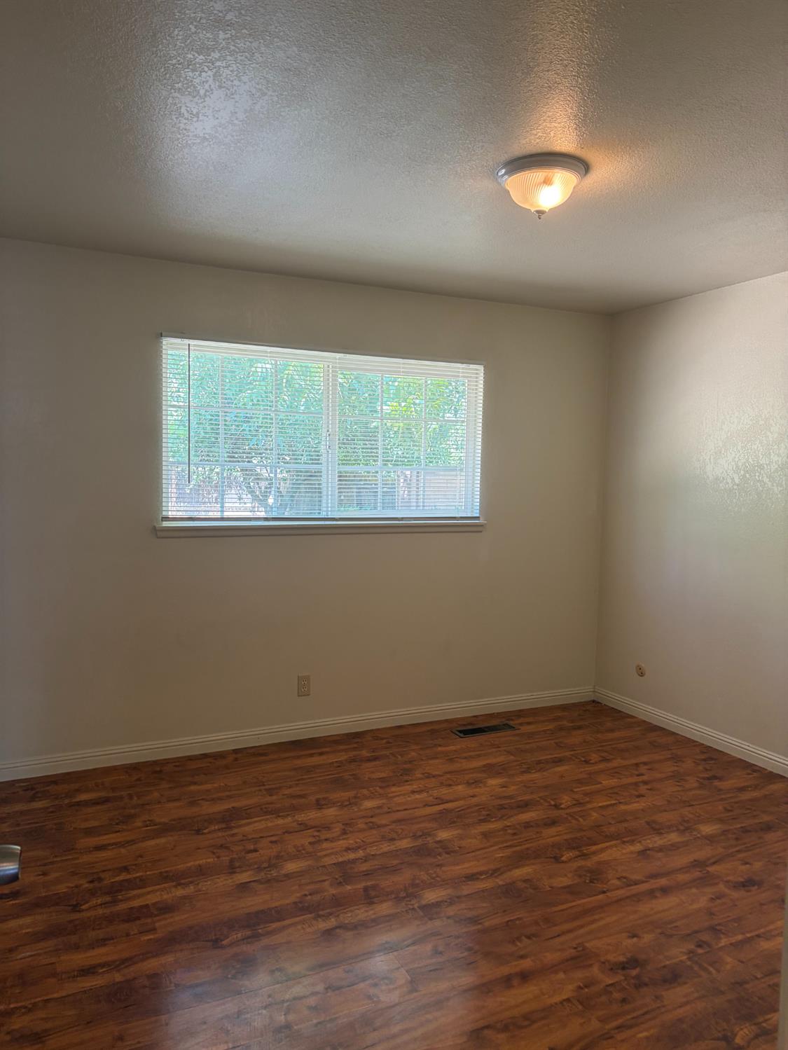 3341 E Pontiac Way, Fresno, CA 93726