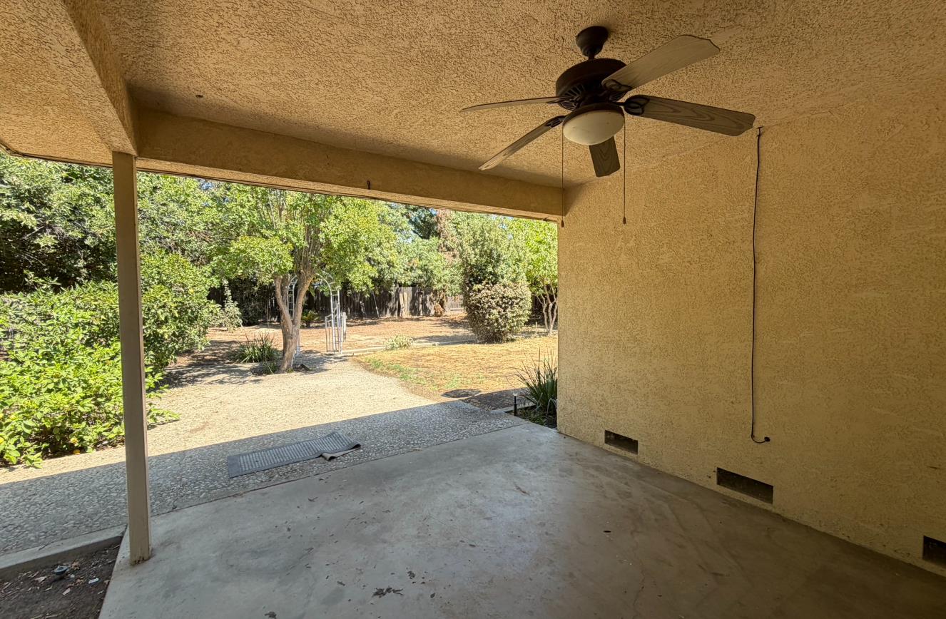 3341 E Pontiac Way, Fresno, CA 93726
