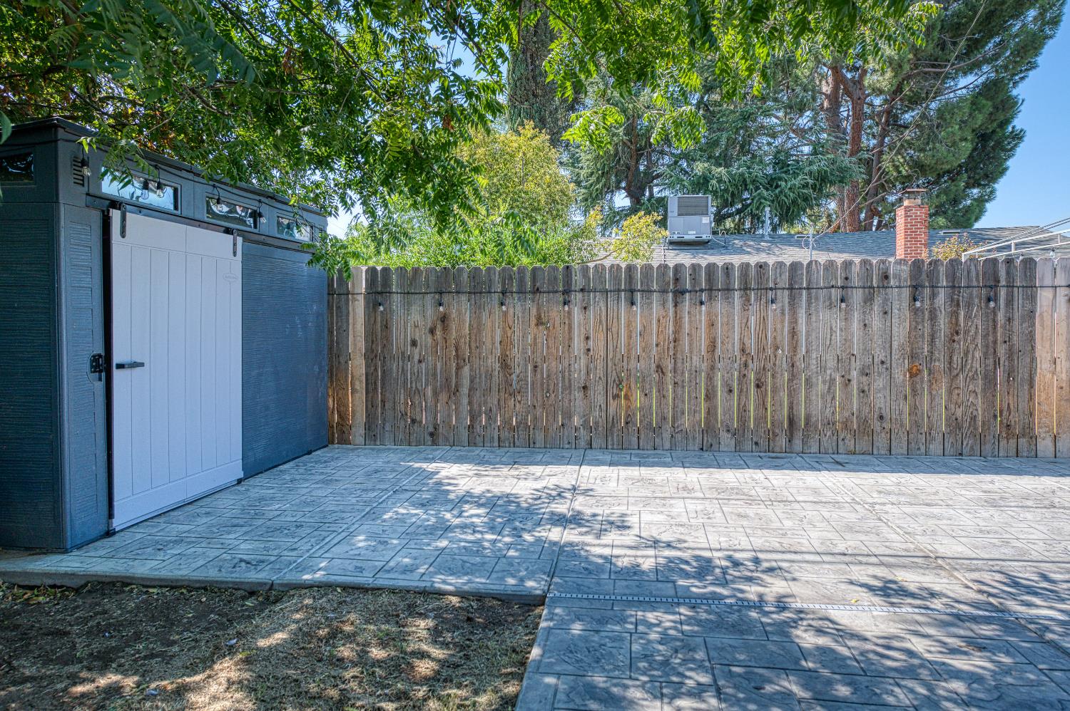 3874 E Holland Ave, Fresno, CA 93726