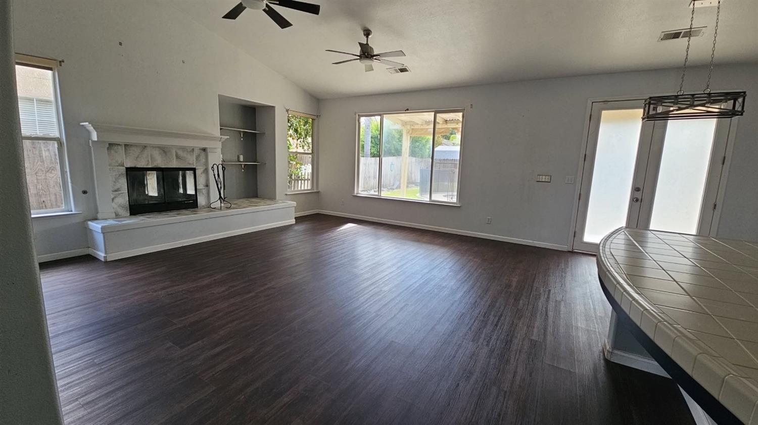 3026 Sage Ct, Hanford, CA 93230