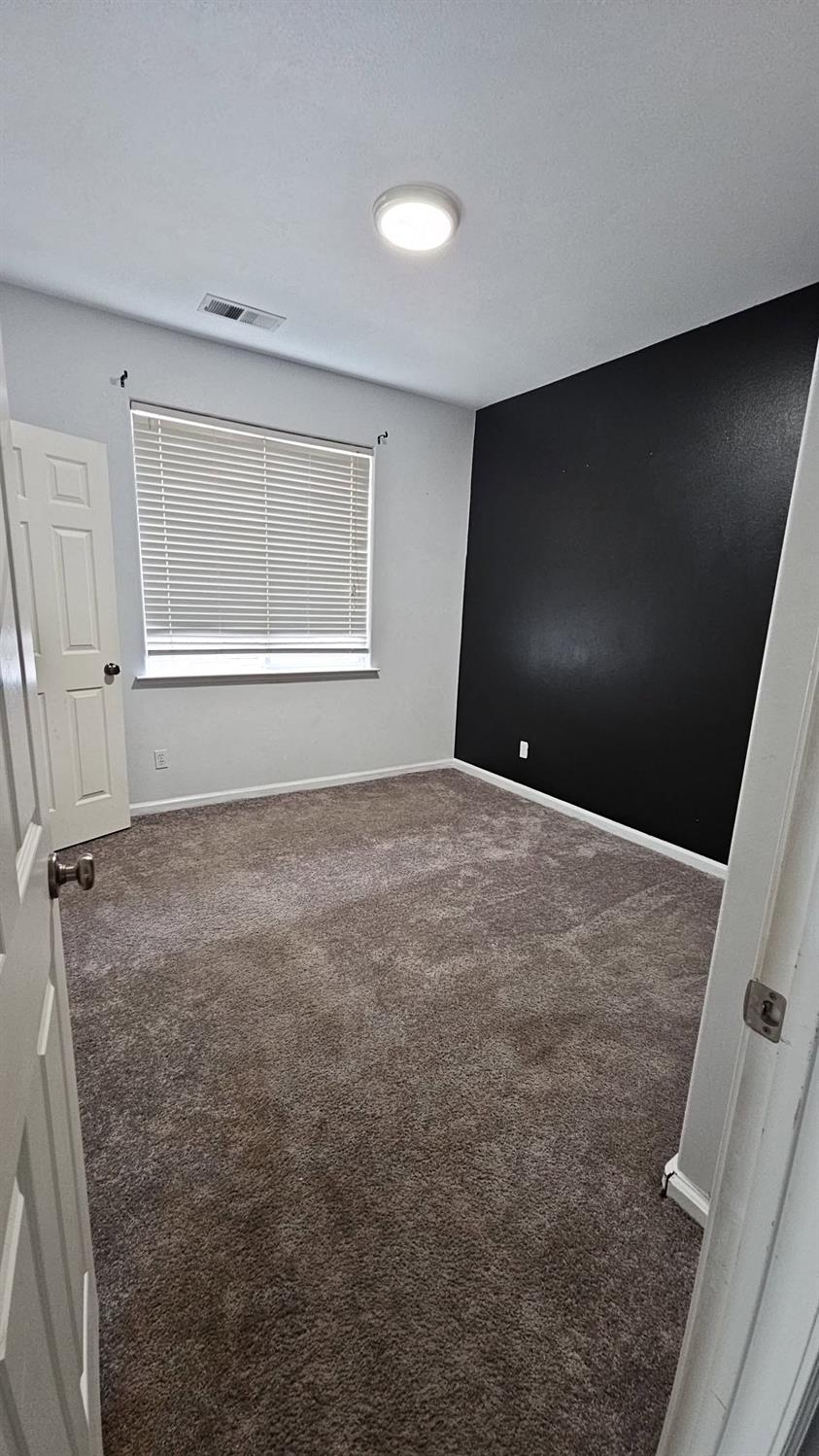3026 Sage Ct, Hanford, CA 93230