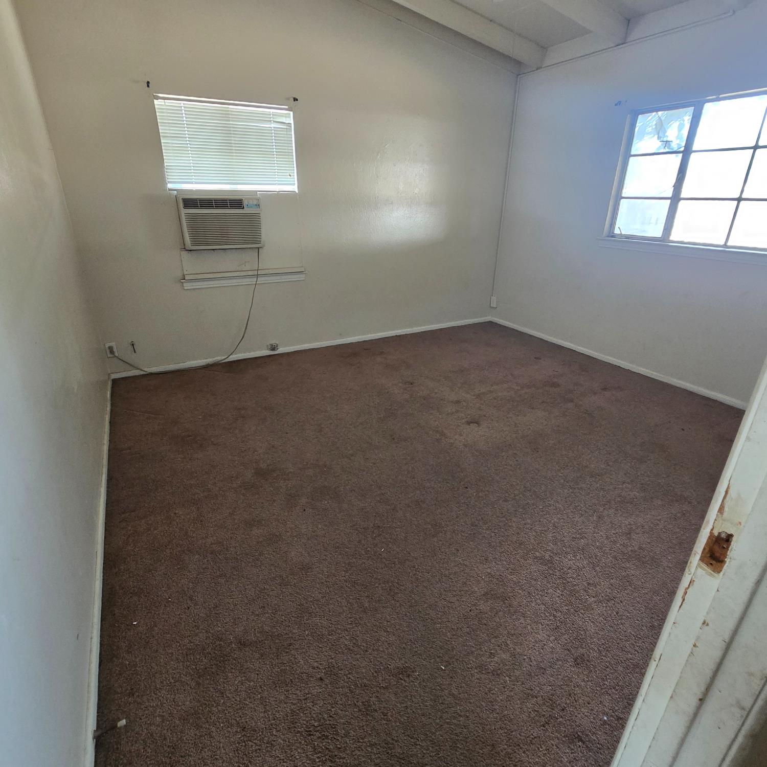 2127 E Sussex Way, Fresno, CA 93726