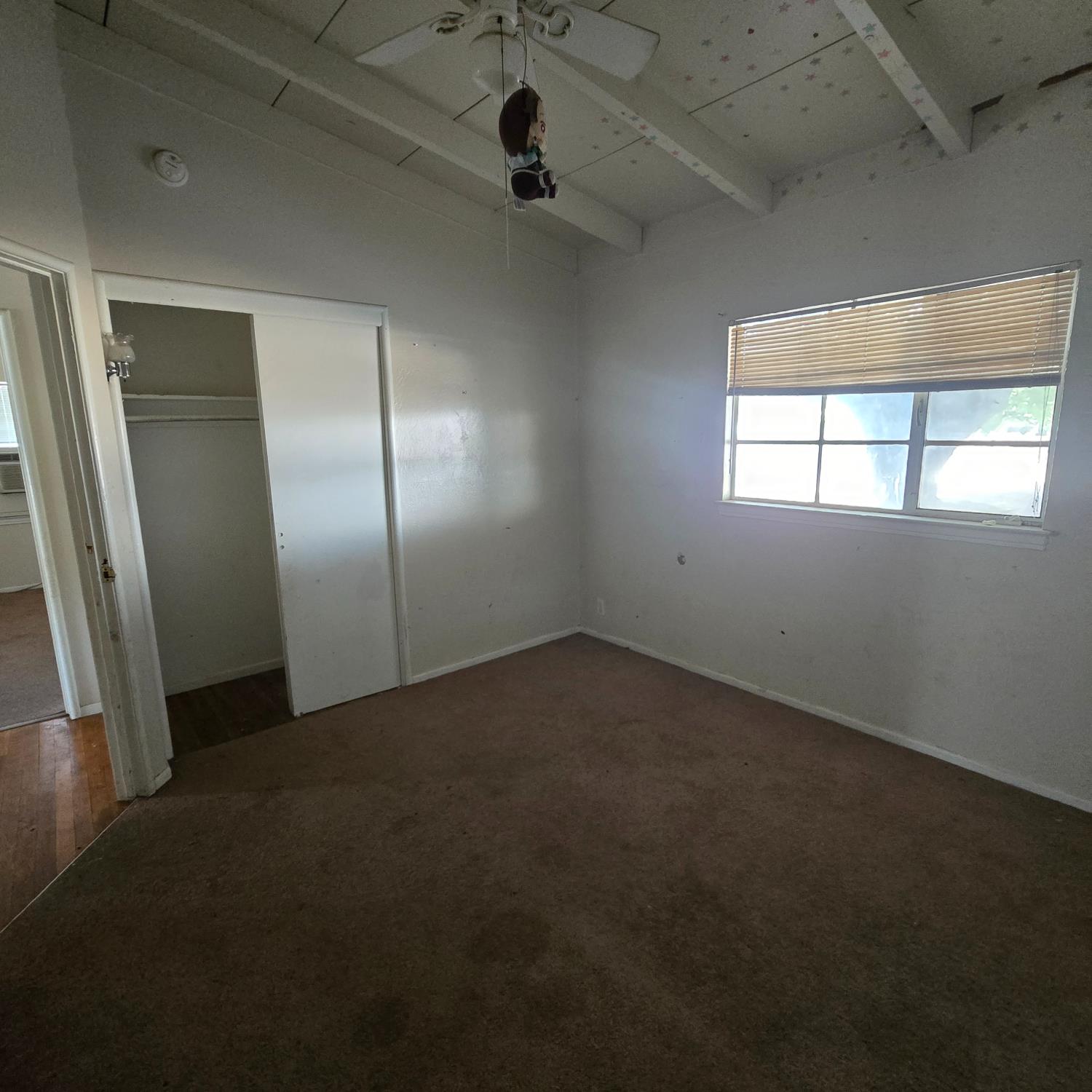 2127 E Sussex Way, Fresno, CA 93726