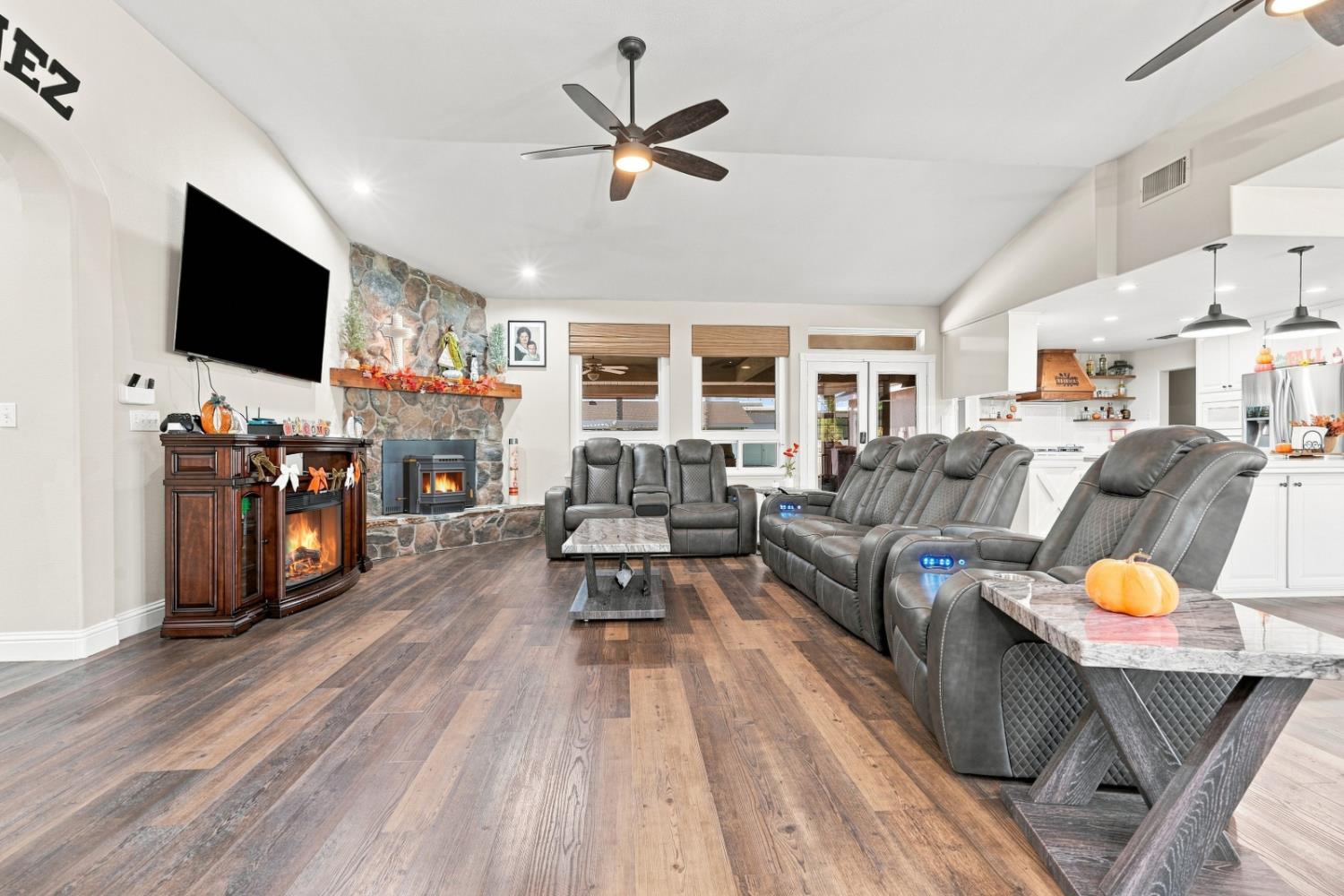 11635 S Amber Ave, Selma, CA 93662