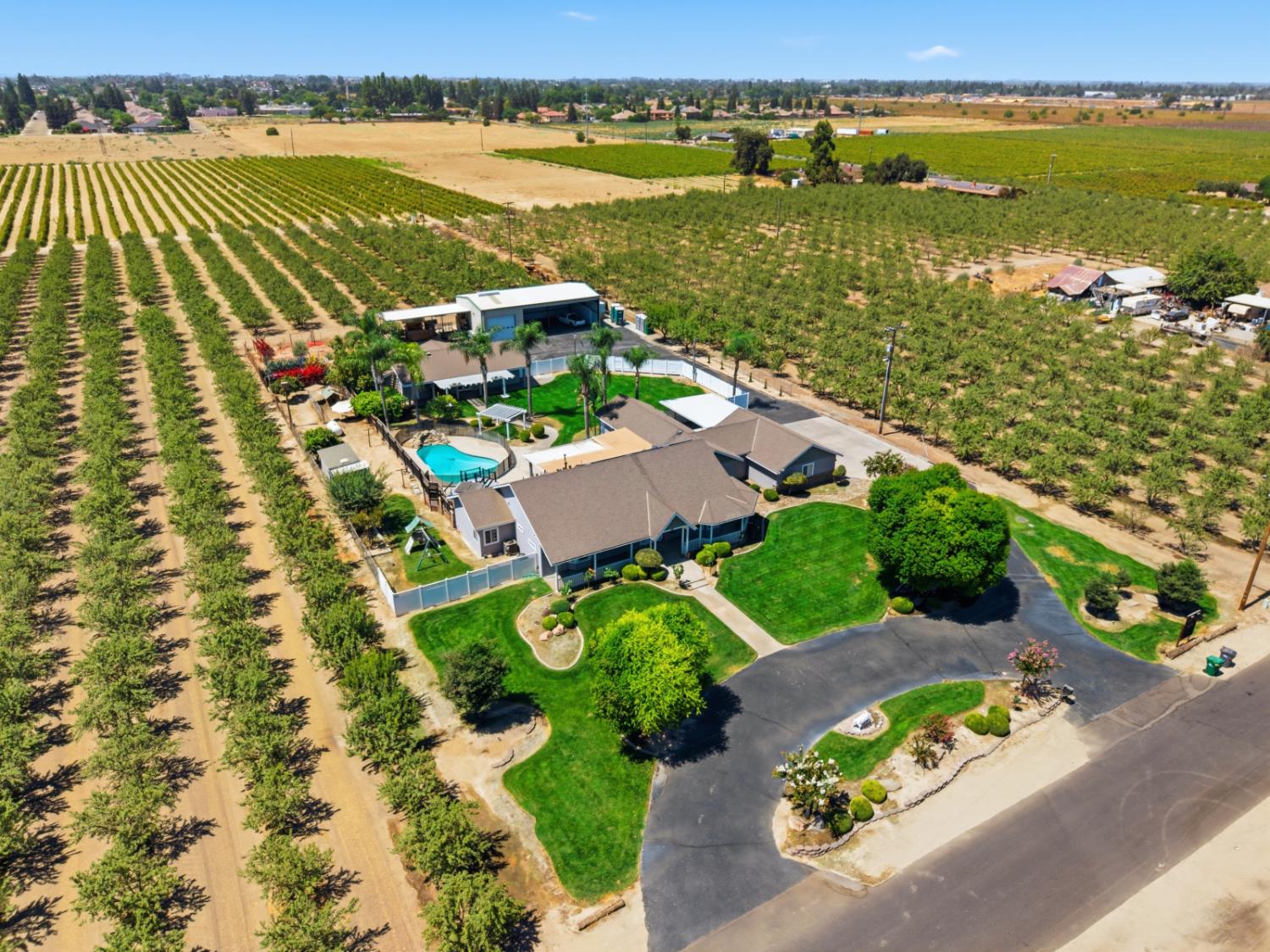 11635 S Amber Ave, Selma, CA 93662