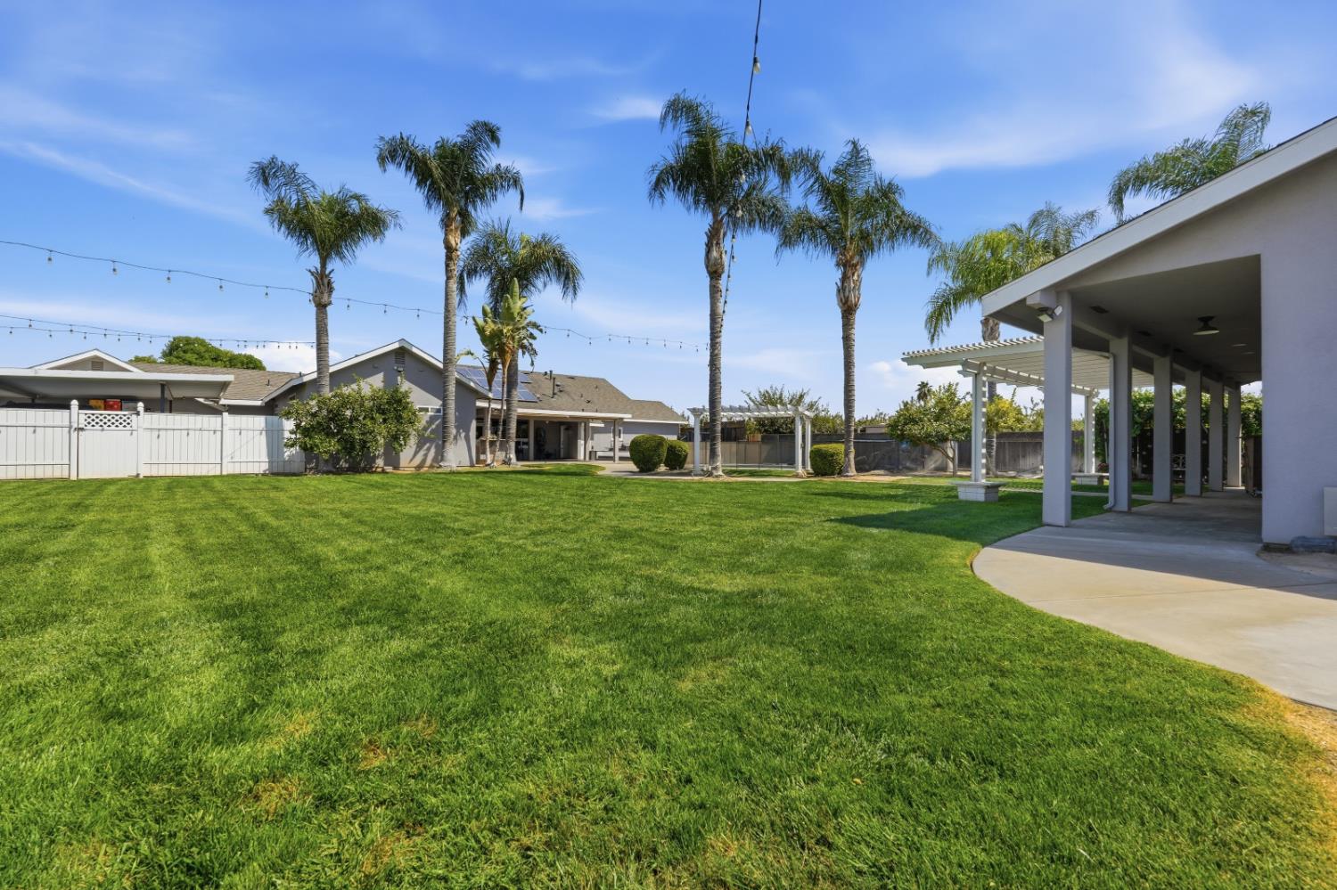 11635 S Amber Ave, Selma, CA 93662
