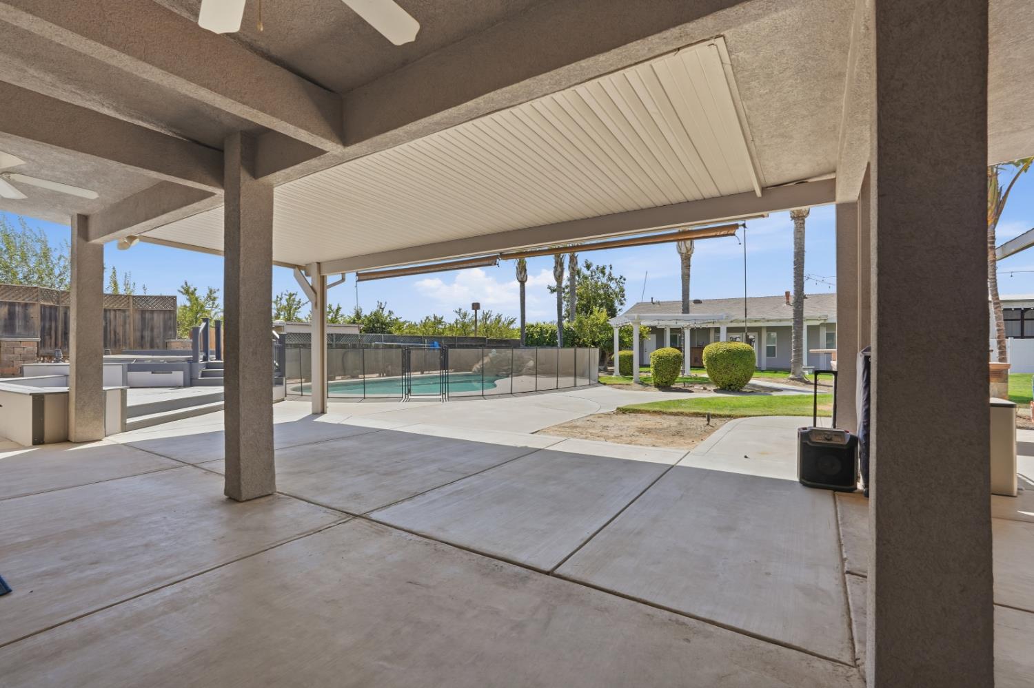 11635 S Amber Ave, Selma, CA 93662