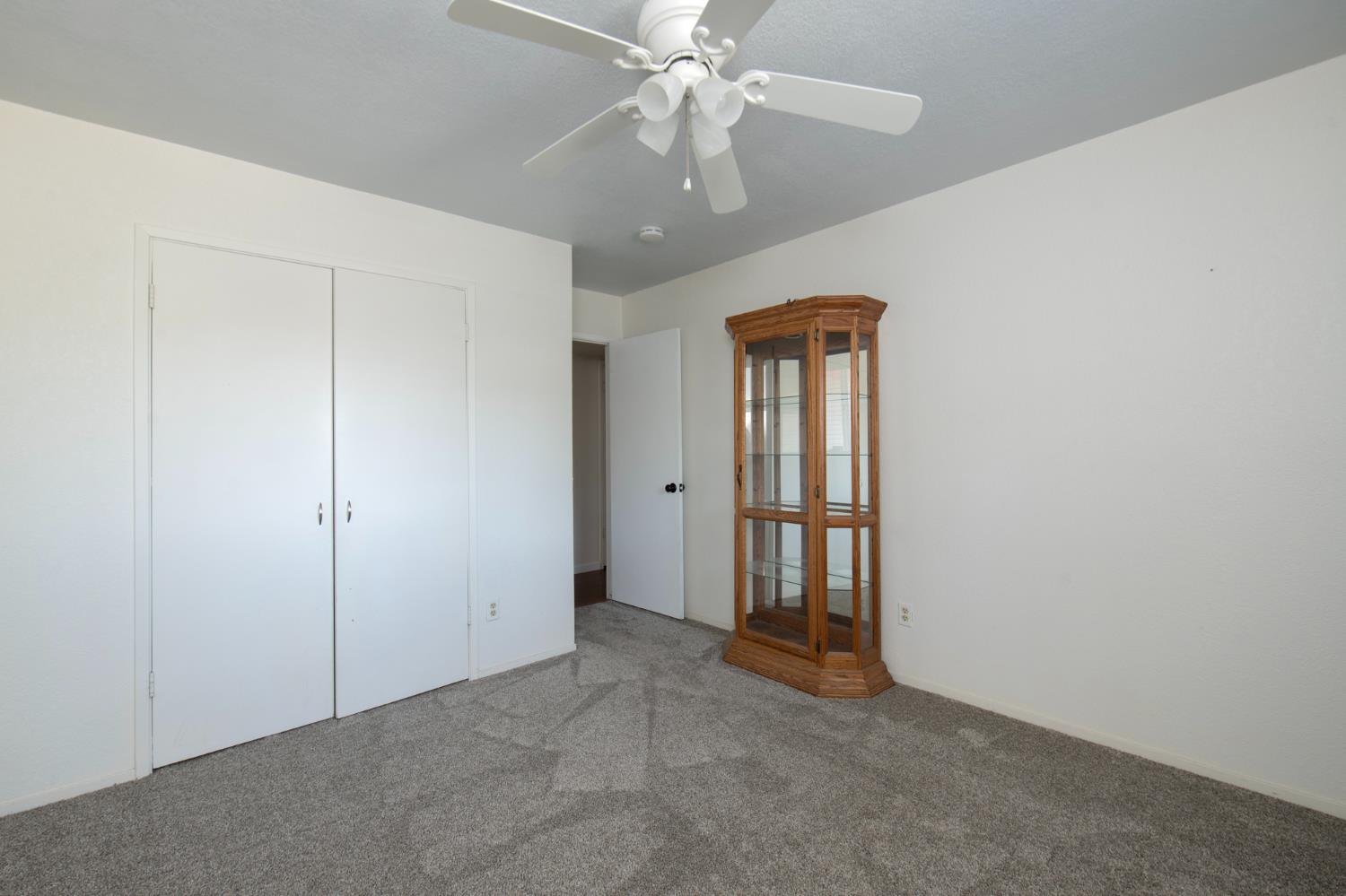 7466 N 4th, Fresno, CA 93704