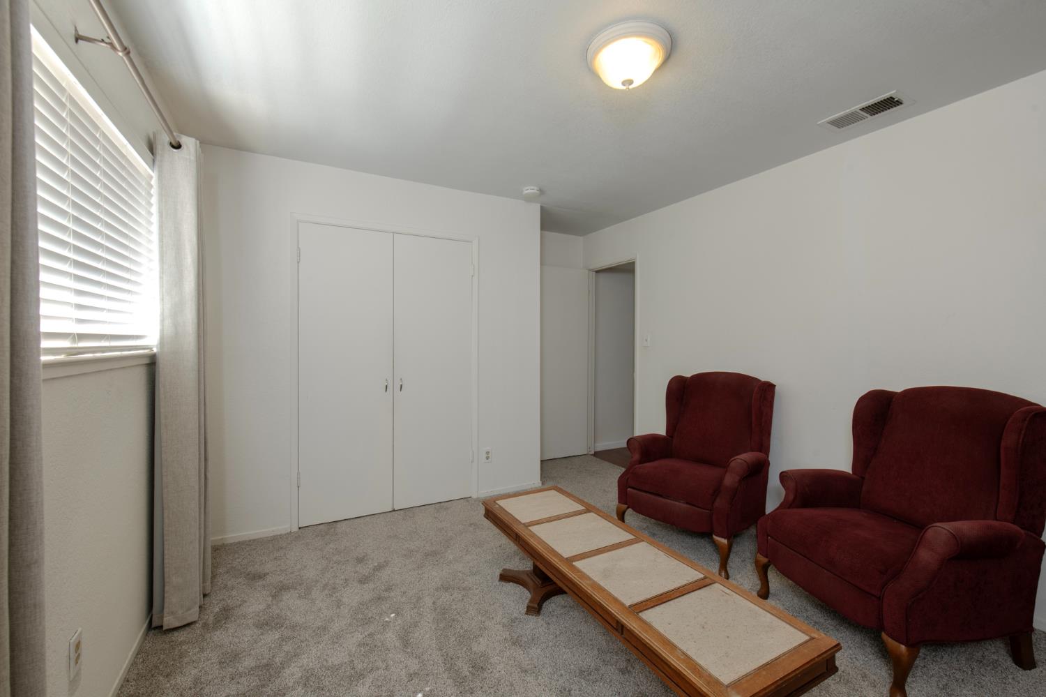 7466 N 4th, Fresno, CA 93704