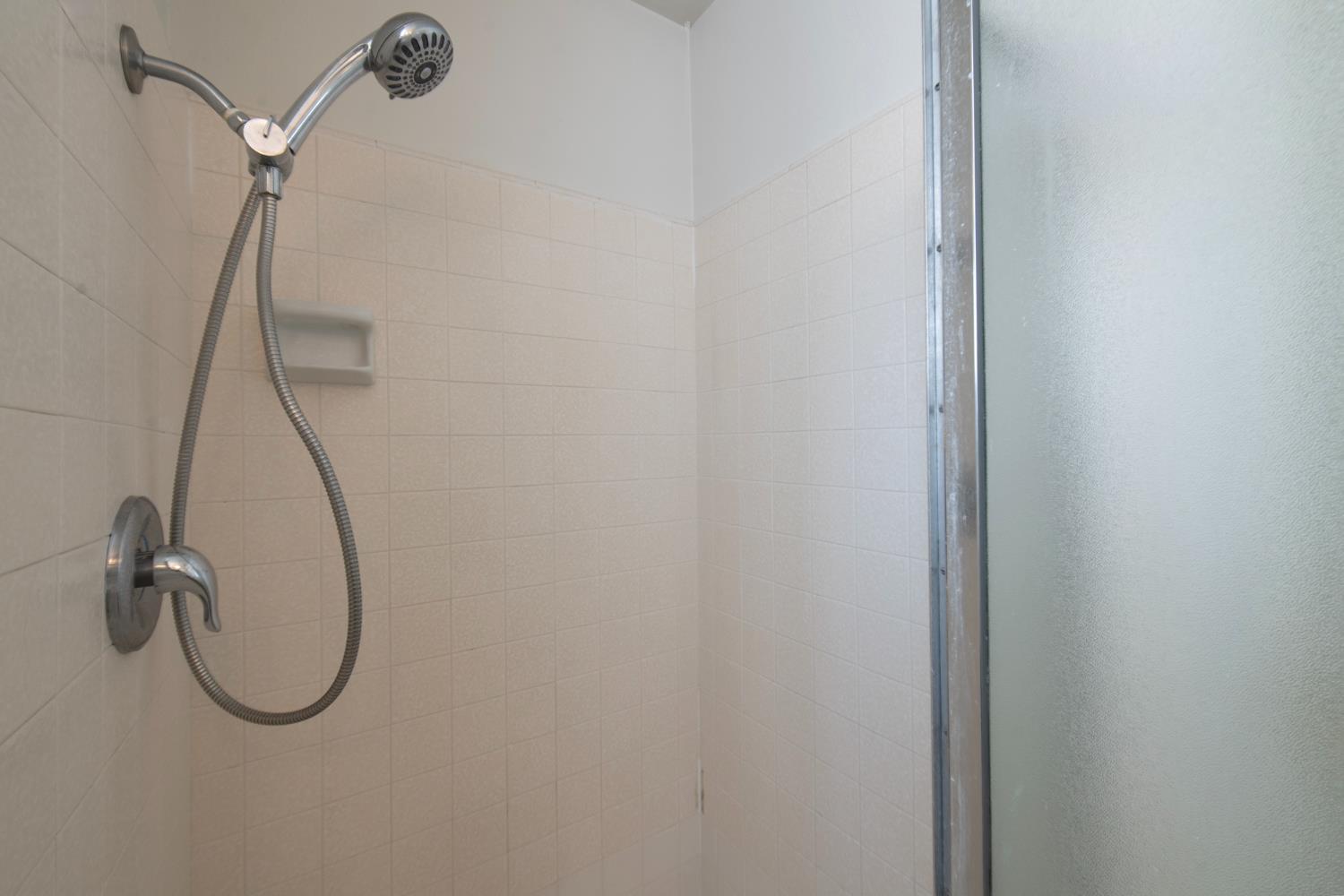 7466 N 4th, Fresno, CA 93704