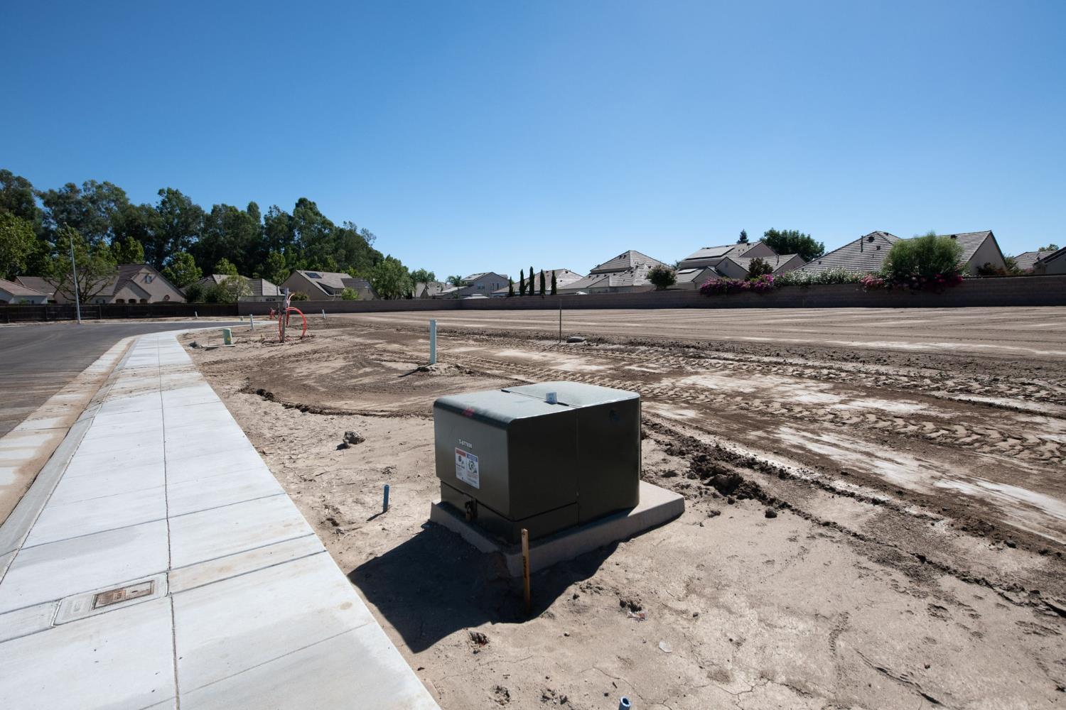 1783 N Preuss Ave, Clovis, CA 93619