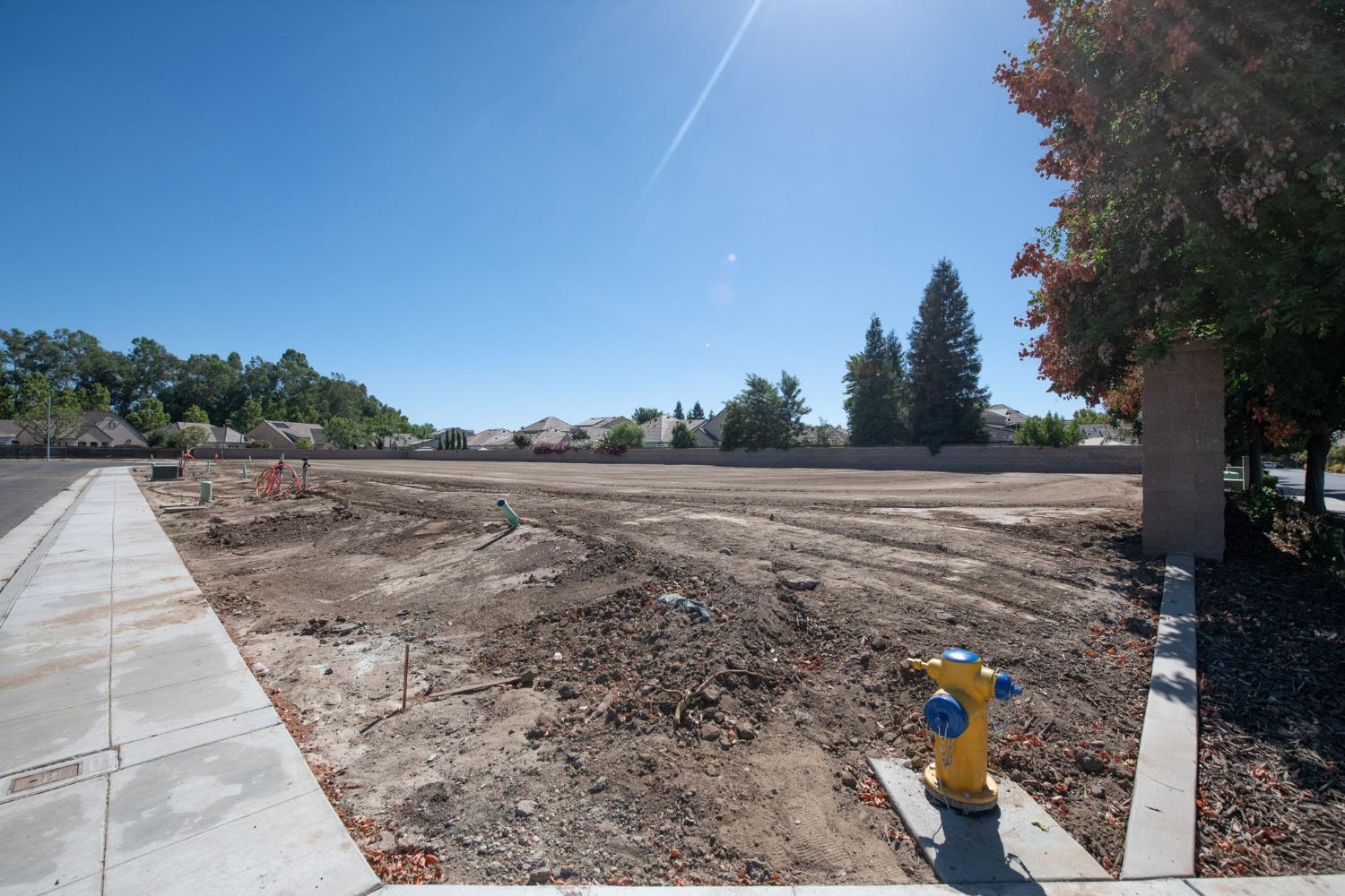 1783 N Preuss Ave, Clovis, CA 93619