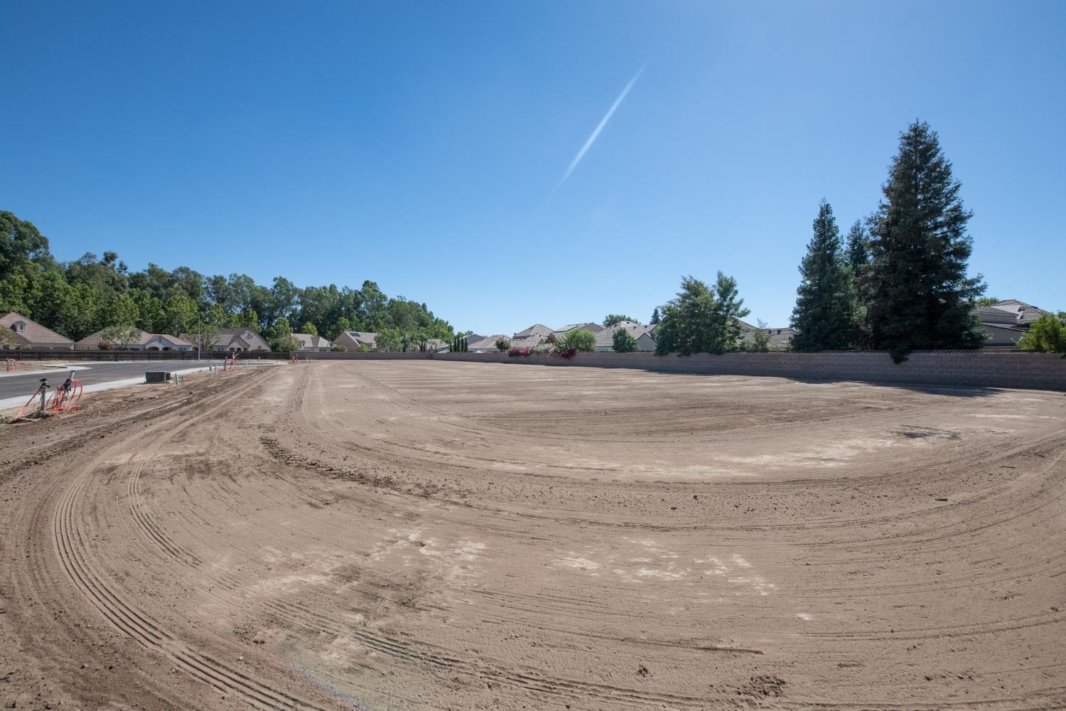 1783 N Preuss Ave, Clovis, CA 93619