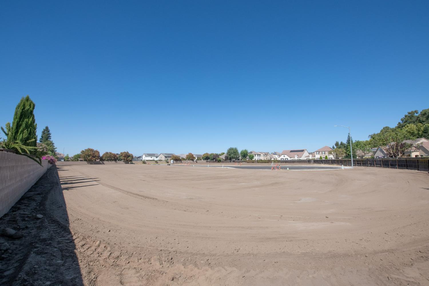 1783 N Preuss Ave, Clovis, CA 93619