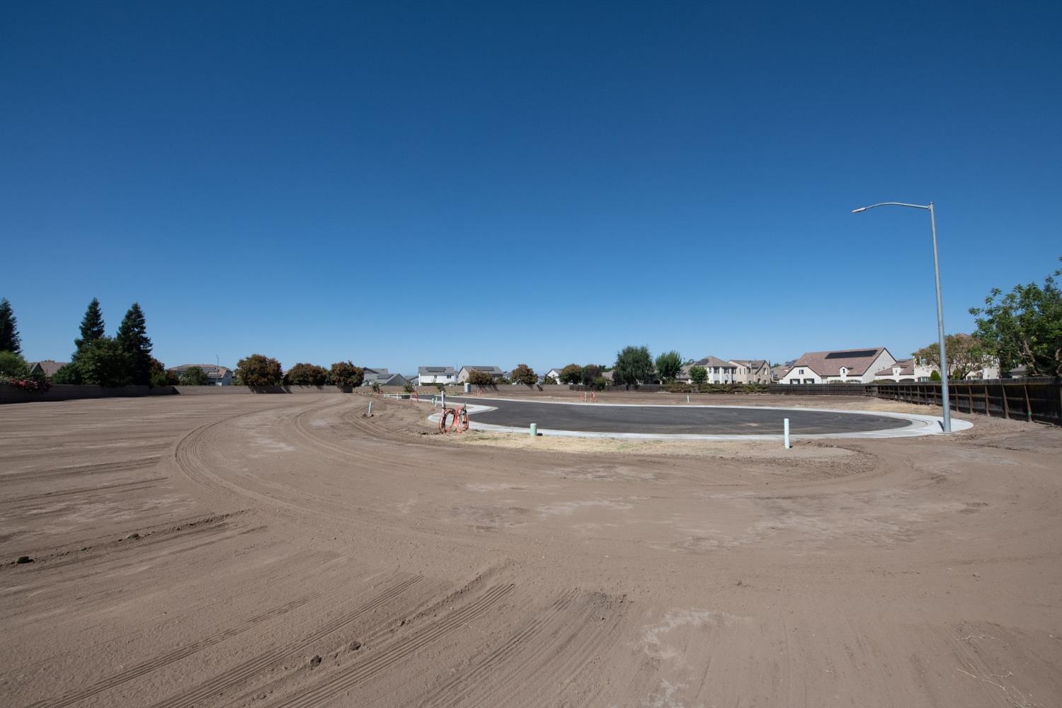 1783 N Preuss Ave, Clovis, CA 93619