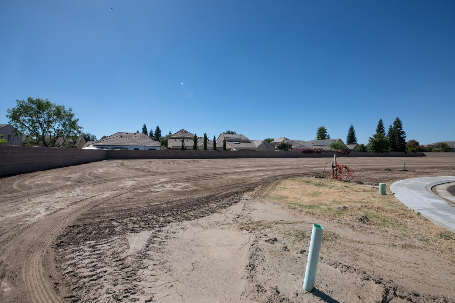 1783 N Preuss Ave, Clovis, CA 93619