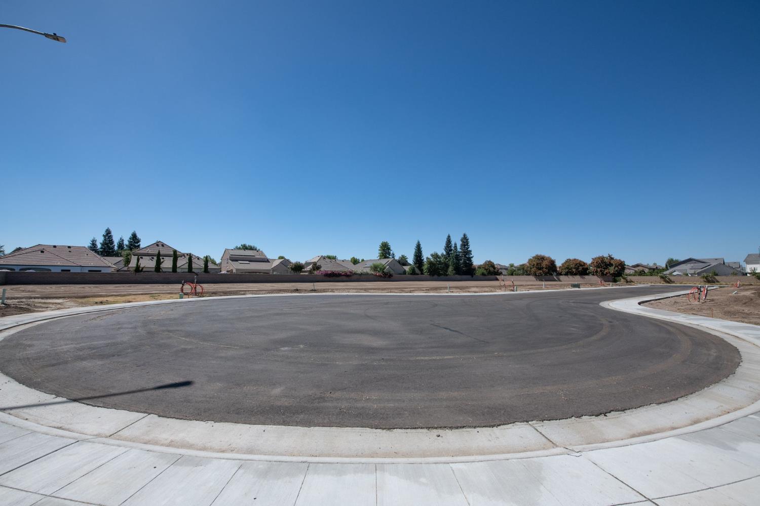 1783 N Preuss Ave, Clovis, CA 93619