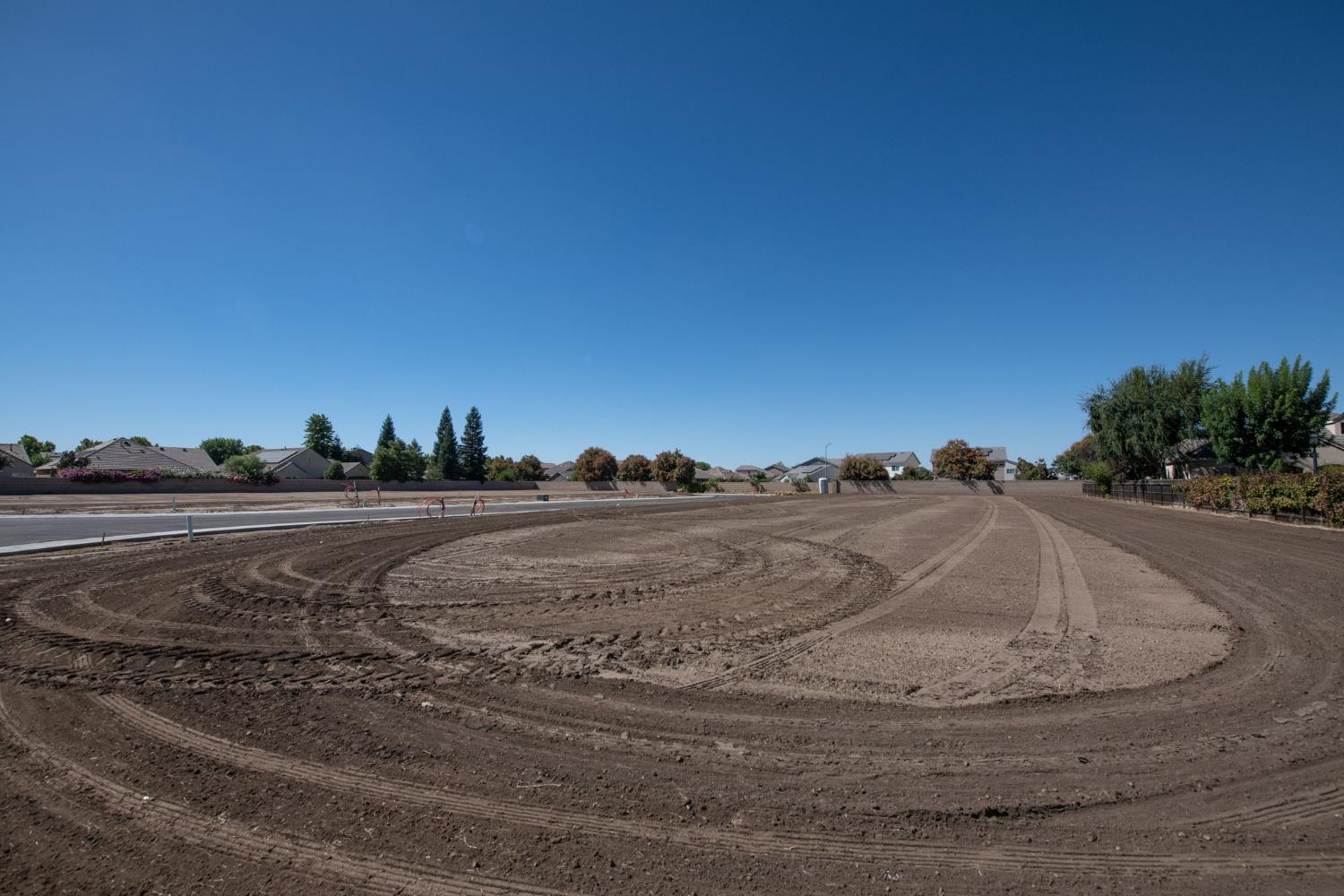 1783 N Preuss Ave, Clovis, CA 93619